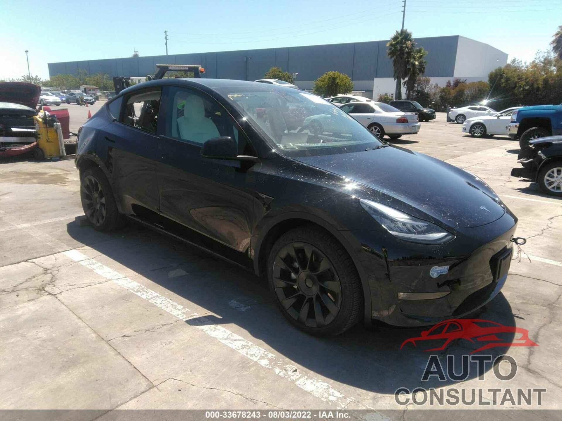 TESLA MODEL Y 2021 - 5YJYGDEE2MF152329