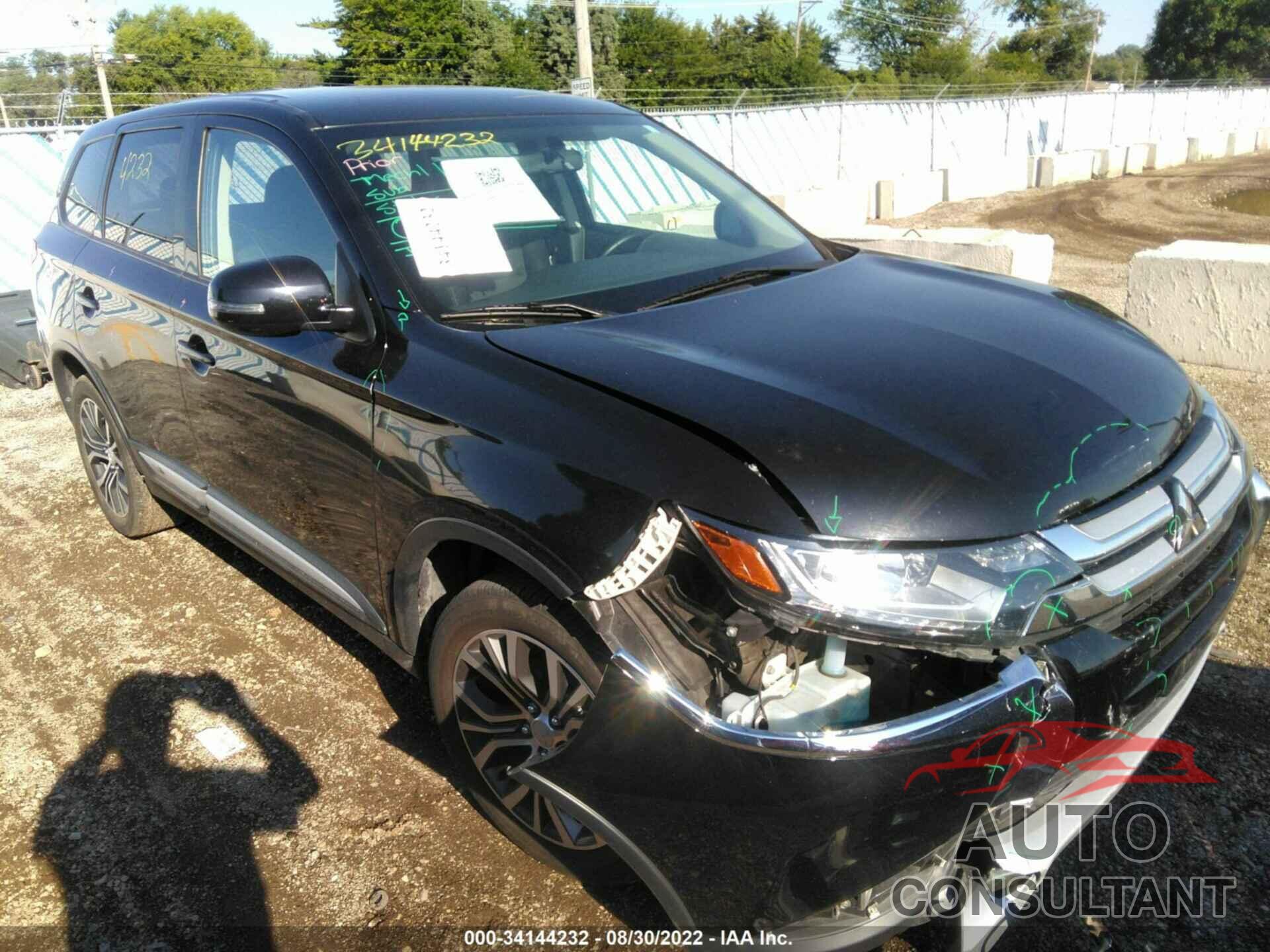 MITSUBISHI OUTLANDER 2018 - JA4AZ3A37JZ040653