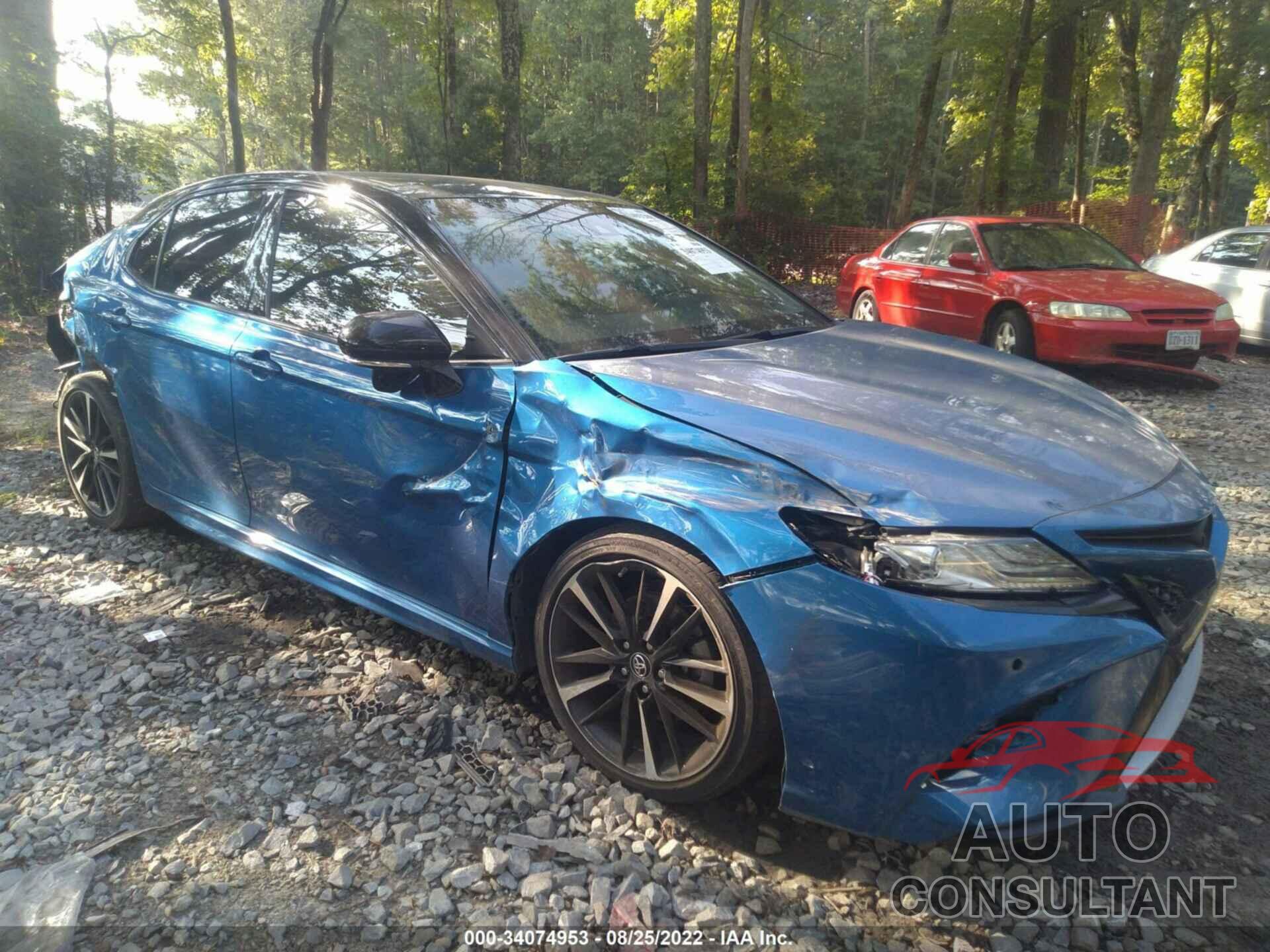 TOYOTA CAMRY 2018 - 4T1B61HK4JU142702