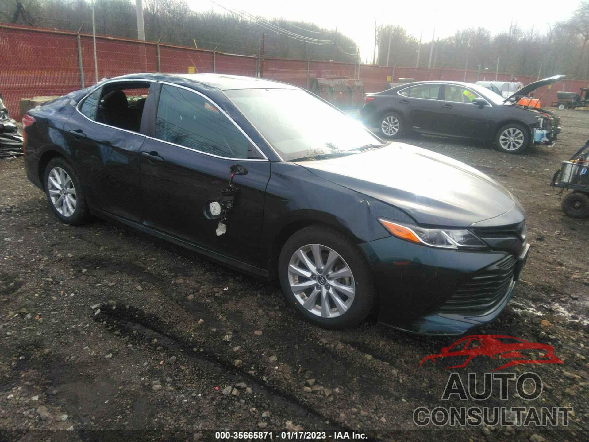 TOYOTA CAMRY 2018 - 4T1B11HK2JU573439