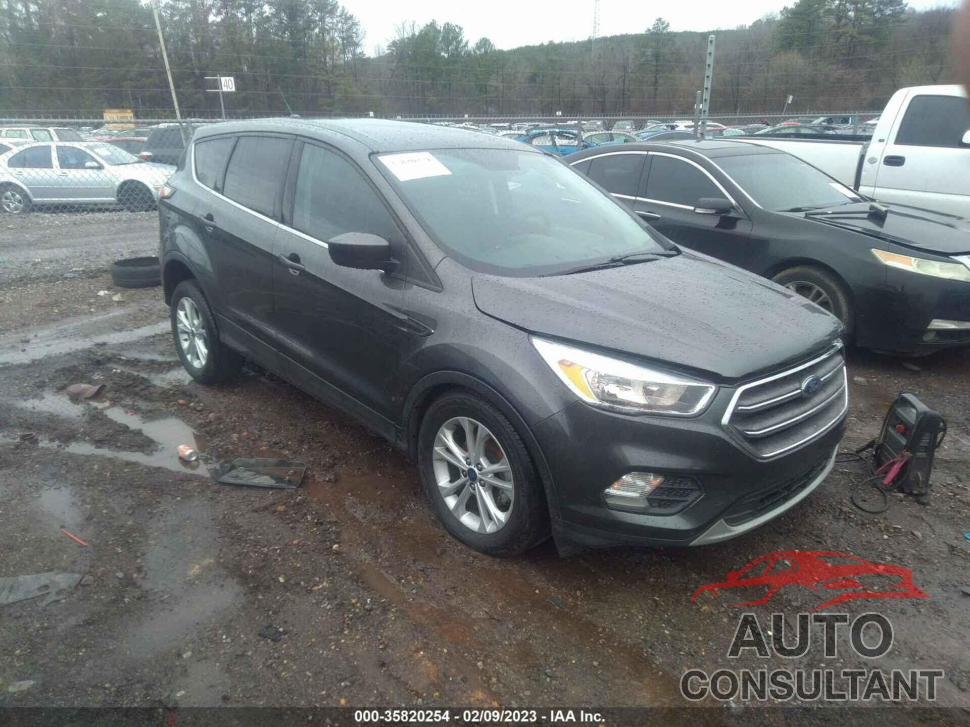 FORD ESCAPE 2017 - 1FMCU0GD3HUA40437