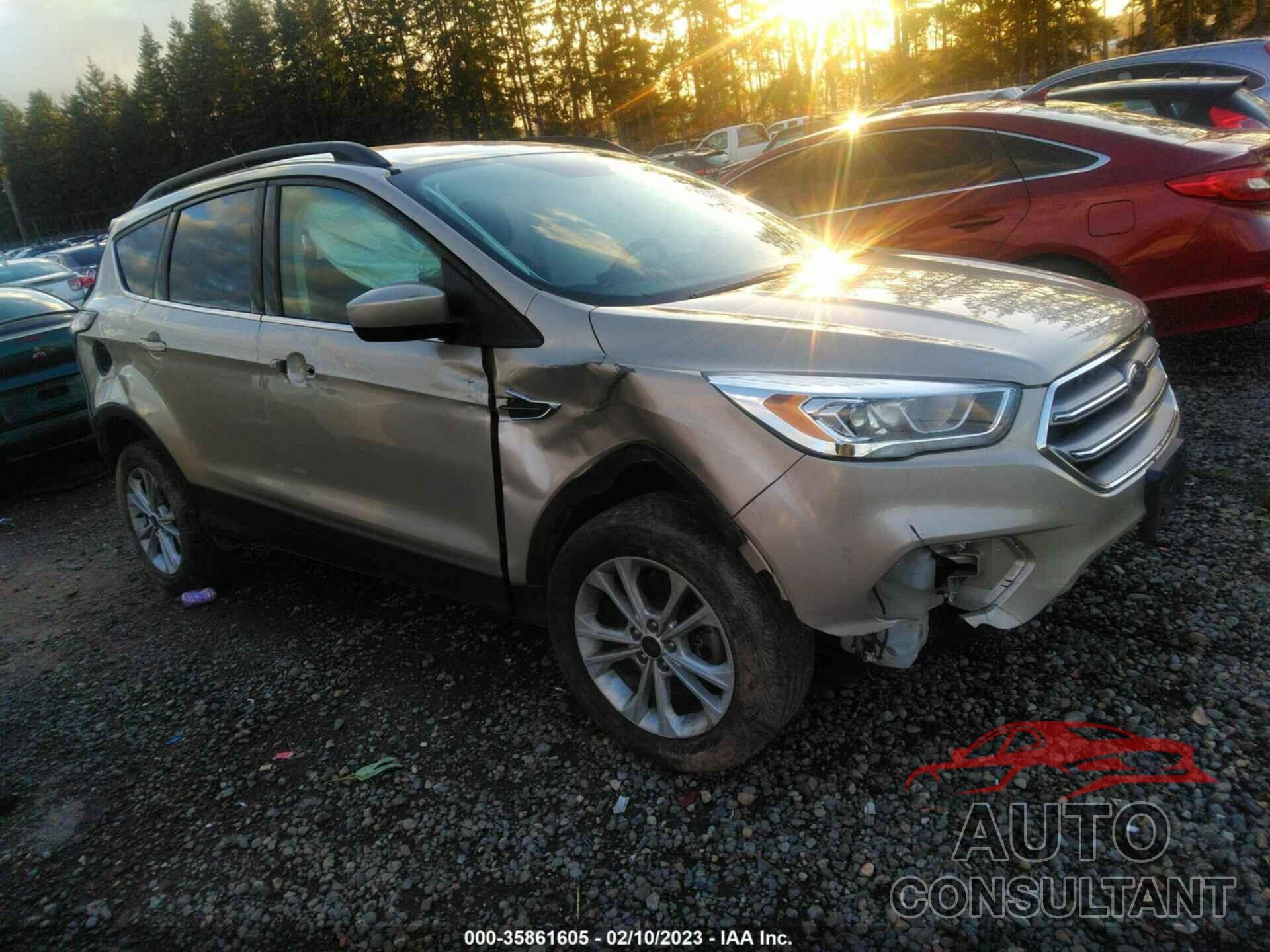FORD ESCAPE 2017 - 1FMCU9G99HUE98208