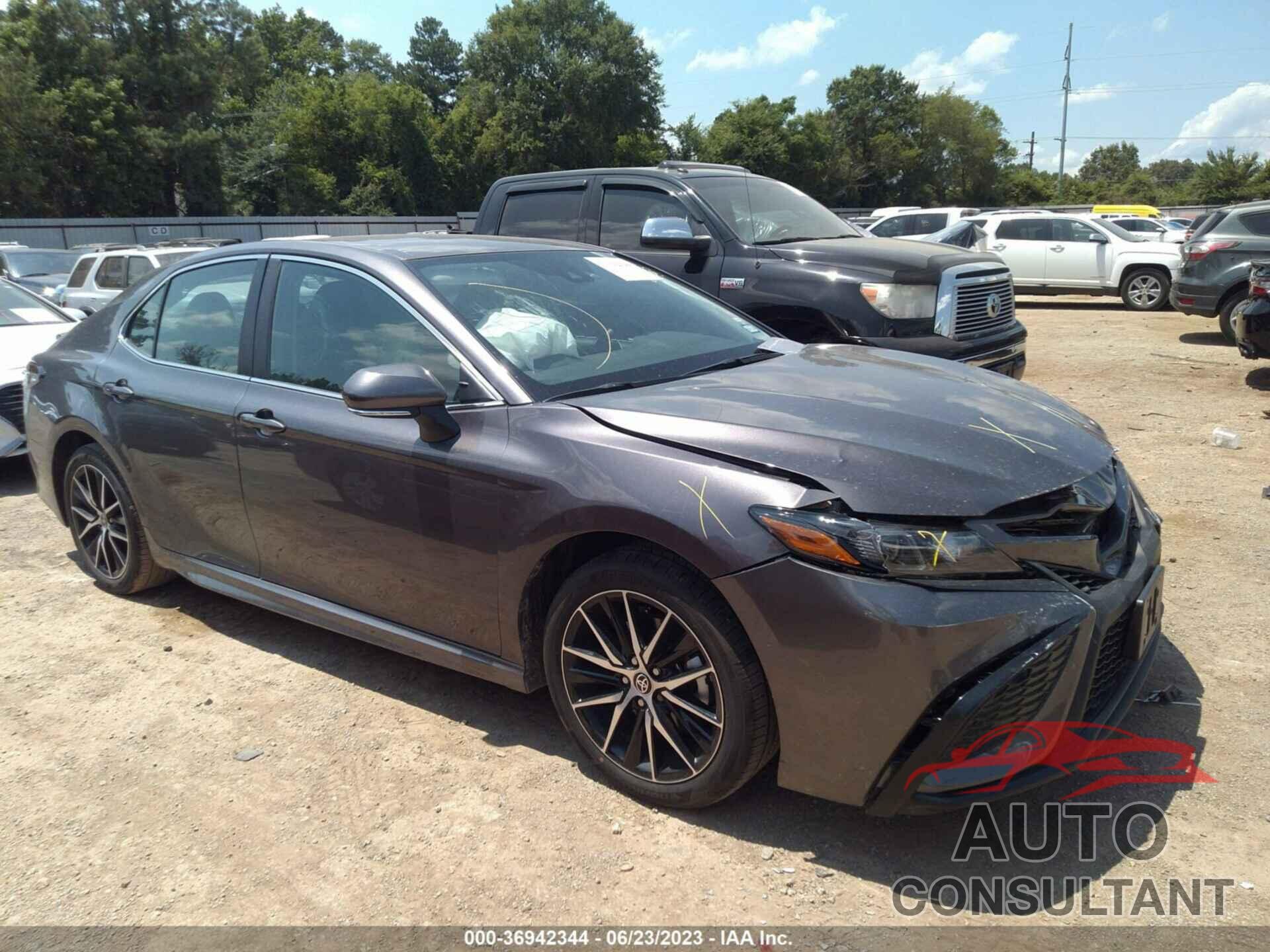 TOYOTA CAMRY 2023 - 4T1G11AK8PU738144