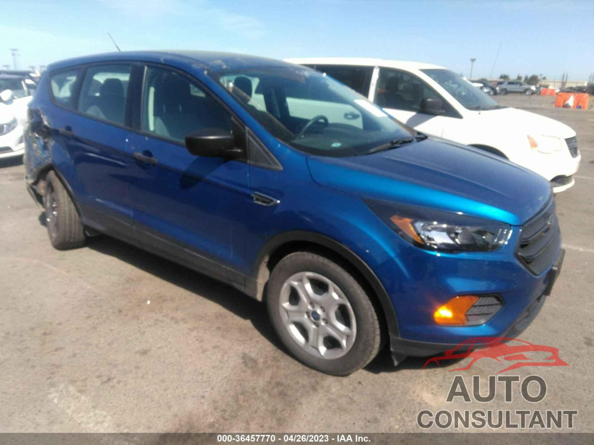 FORD ESCAPE 2018 - 1FMCU0F7XJUA10191