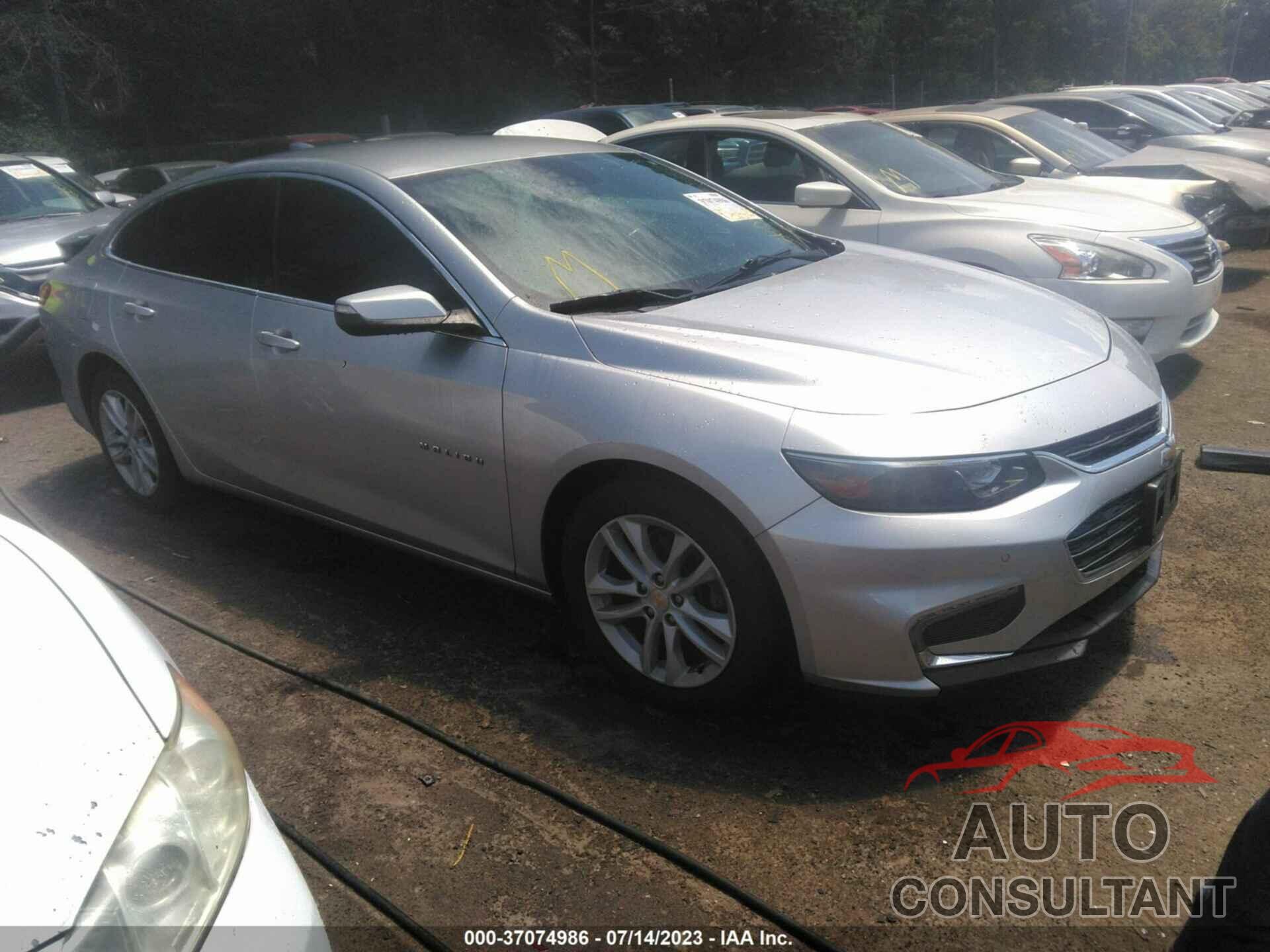 CHEVROLET MALIBU 2017 - 1G1ZE5ST6HF121579