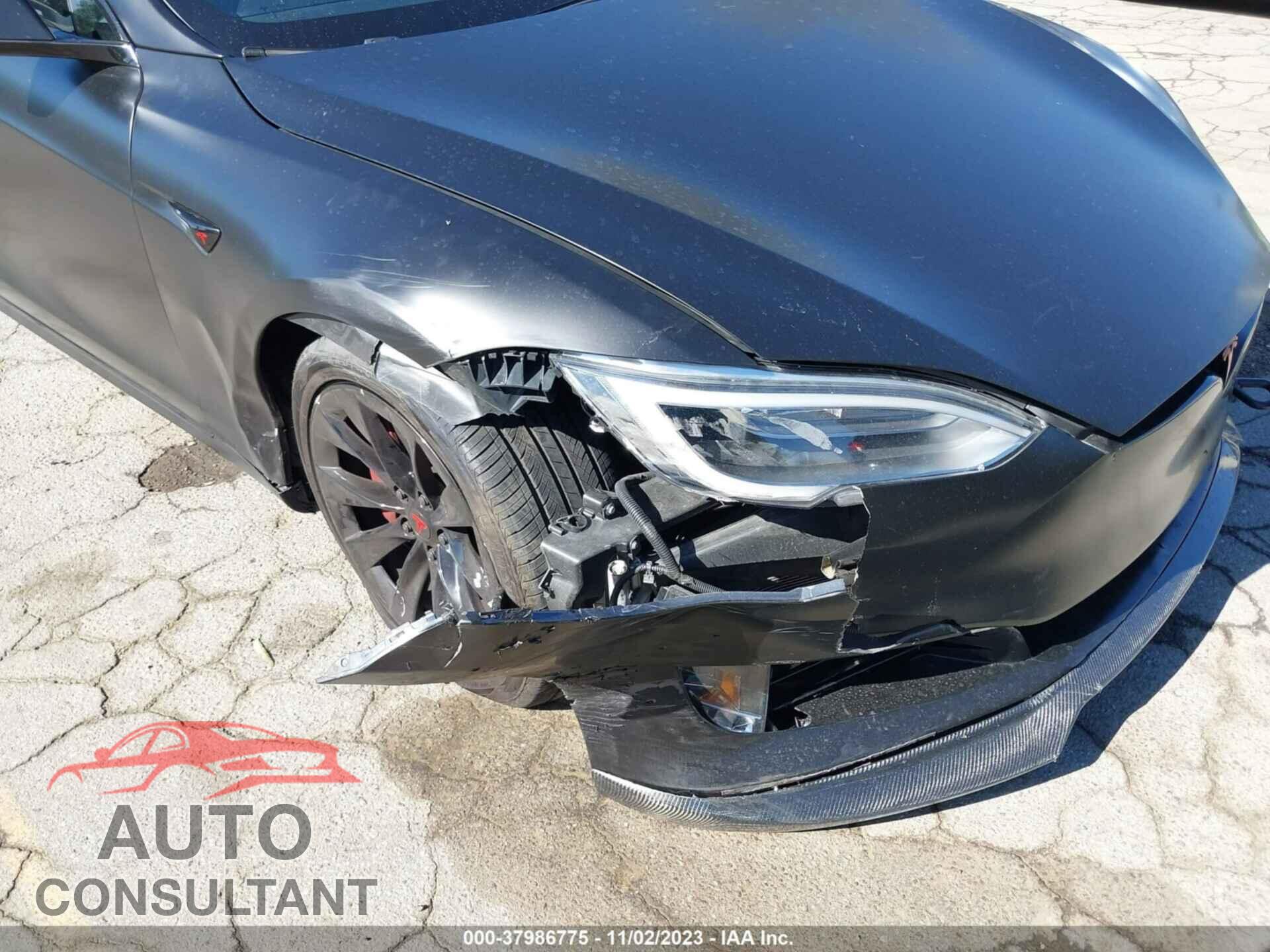 TESLA MODEL S 2017 - 5YJSA1E26HF232007