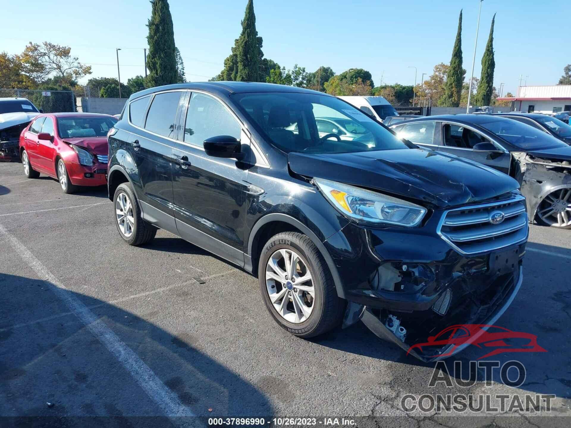 FORD ESCAPE 2017 - 1FMCU9GD7HUC93409