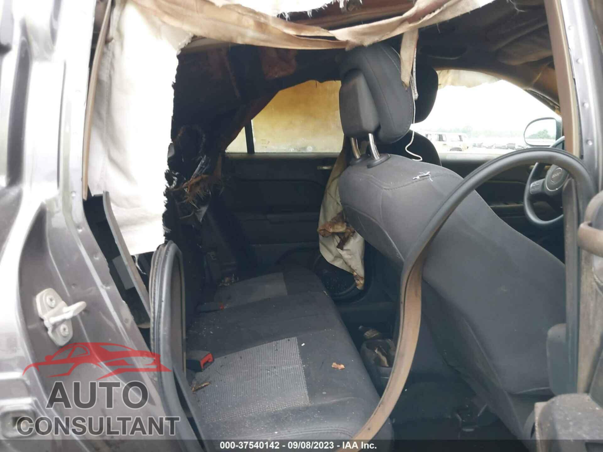 JEEP COMPASS 2015 - 1C4NJCBAXFD396918