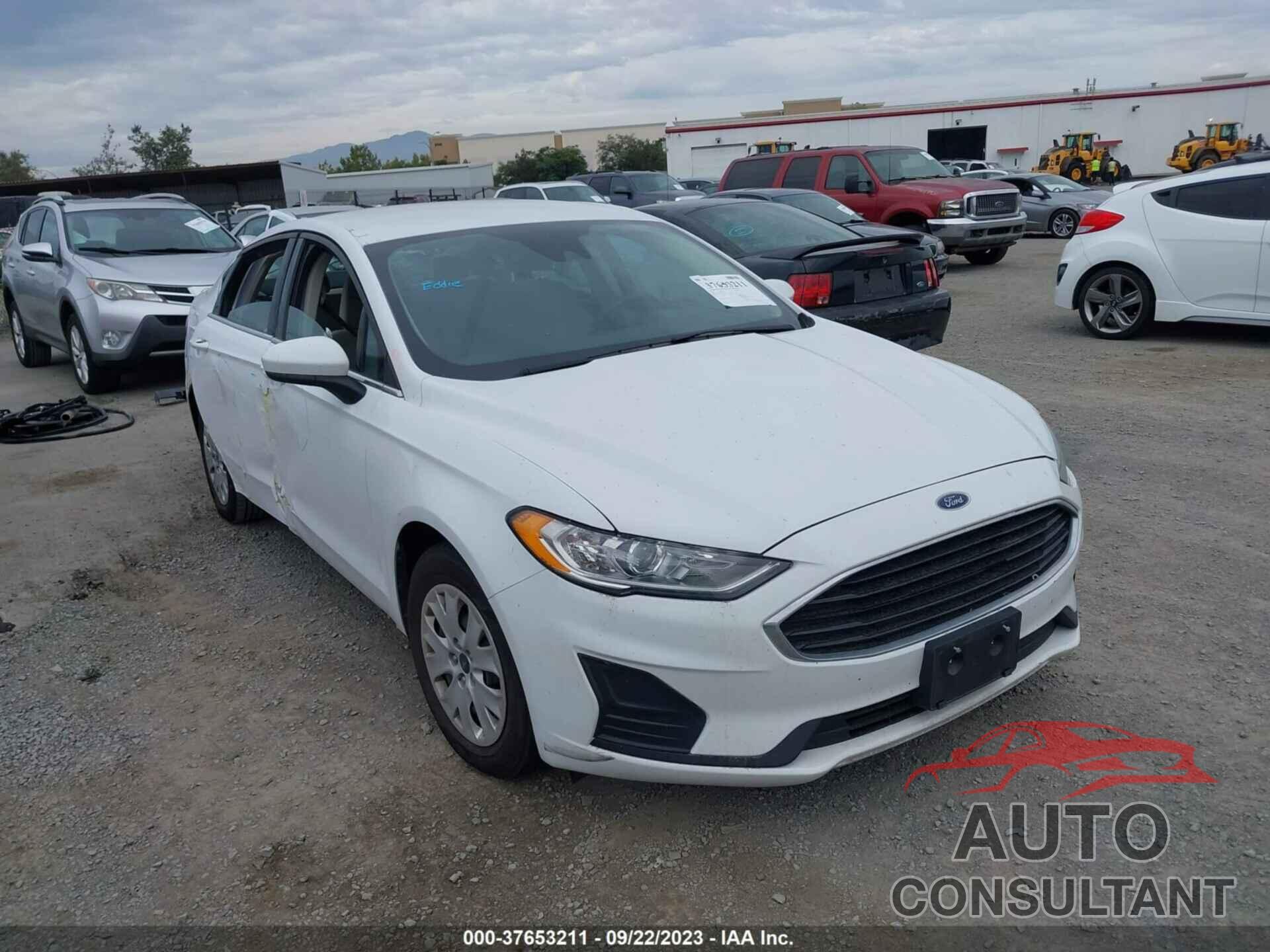 FORD FUSION 2020 - 3FA6P0G76LR261720