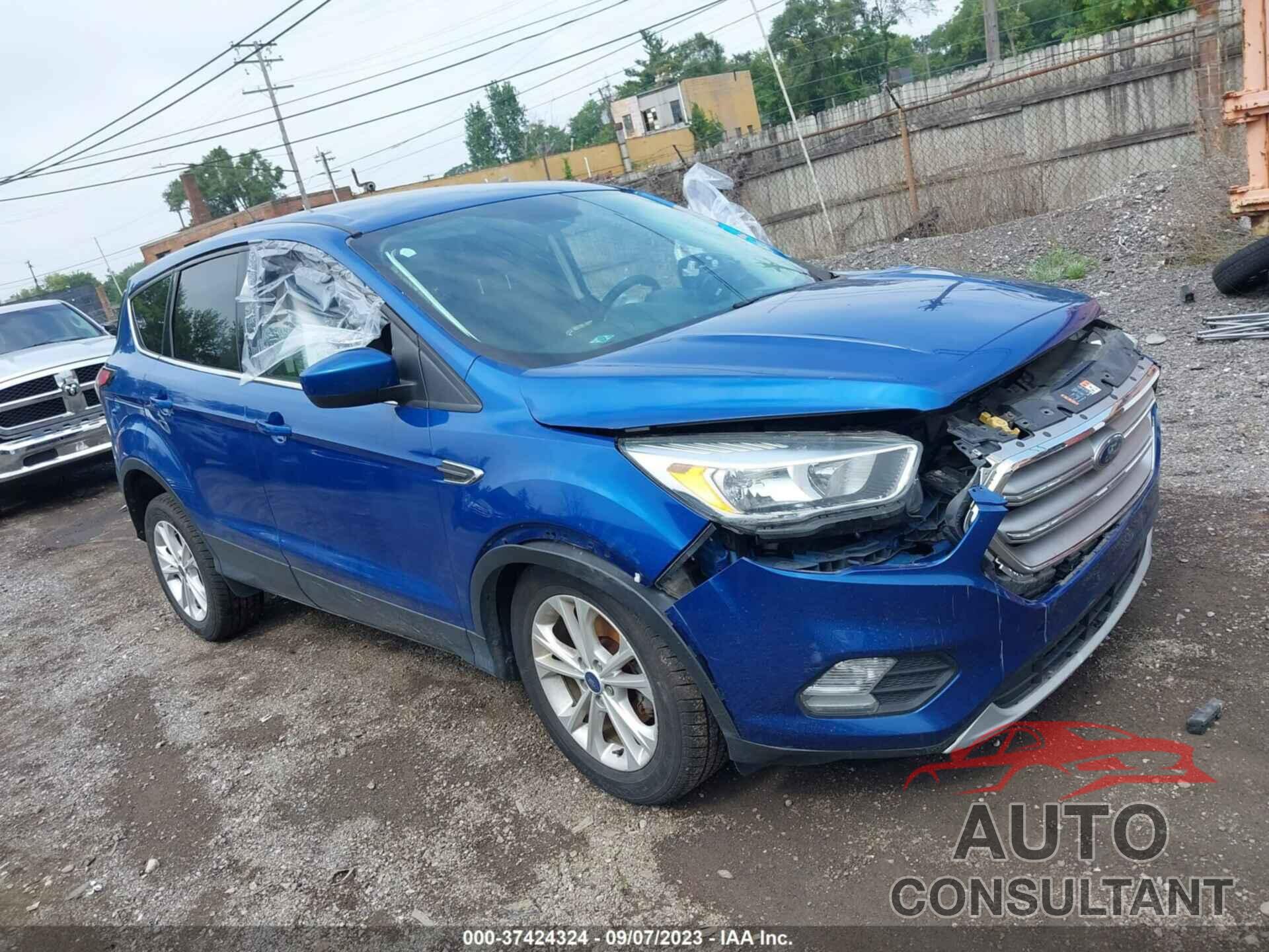 FORD ESCAPE 2017 - 1FMCU0GD2HUC09475