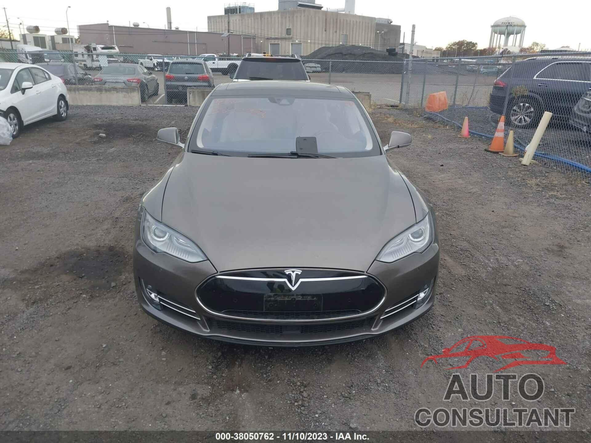 TESLA MODEL S 2016 - 5YJSA1E21GF133030