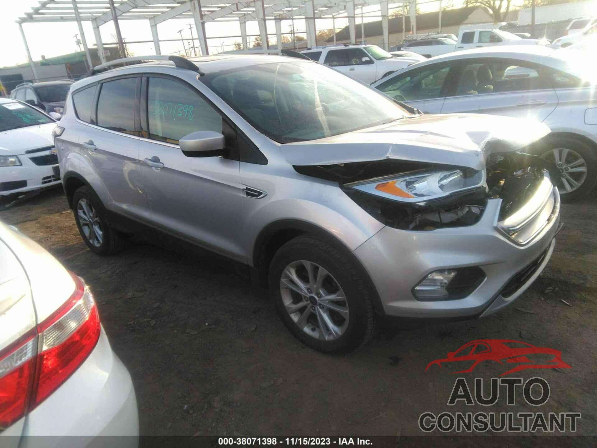 FORD ESCAPE 2017 - 1FMCU9G94HUC53381