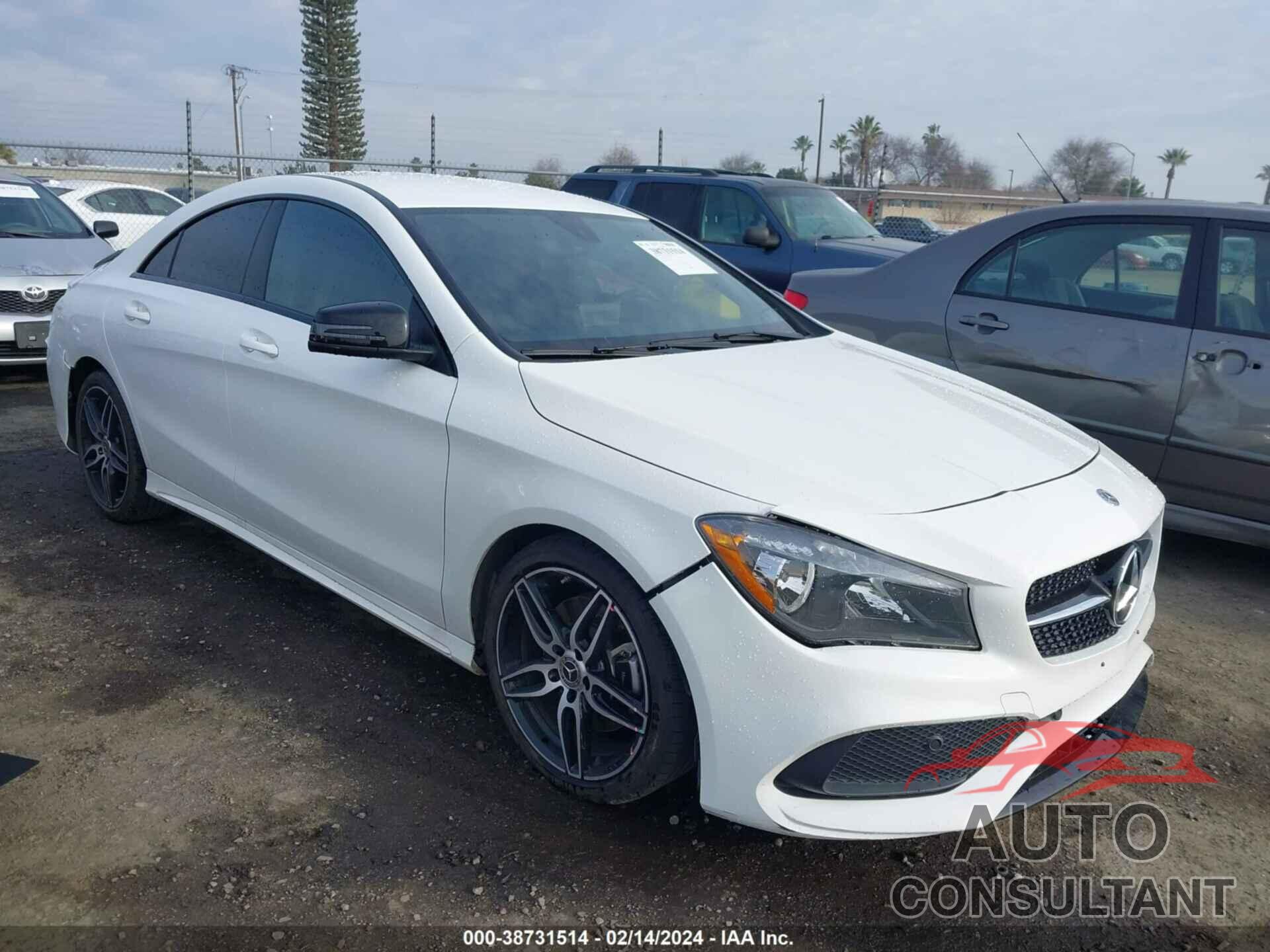 MERCEDES-BENZ CLA 250 2019 - WDDSJ4EB2KN776861