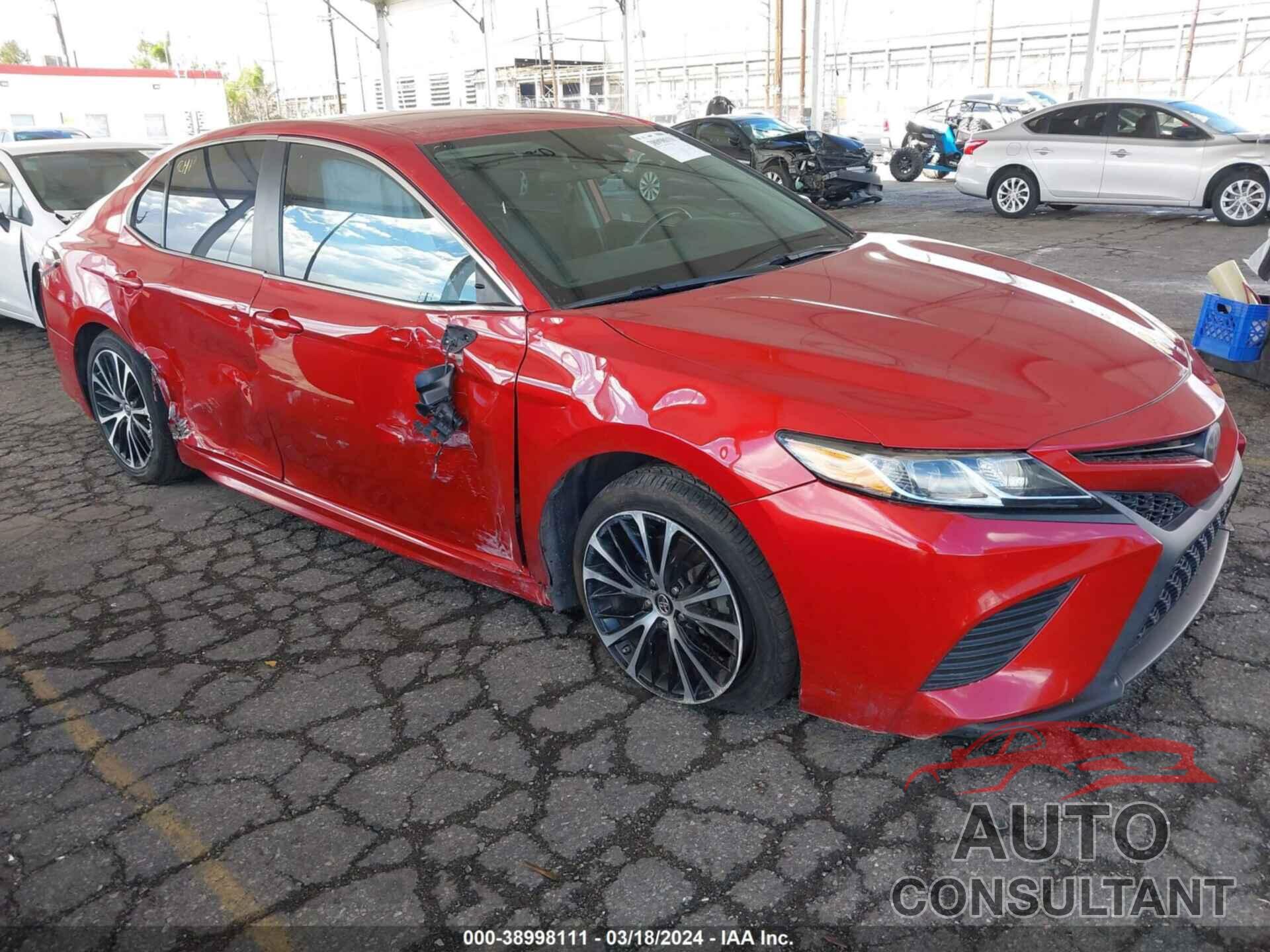 TOYOTA CAMRY 2019 - 4T1B11HK5KU182156