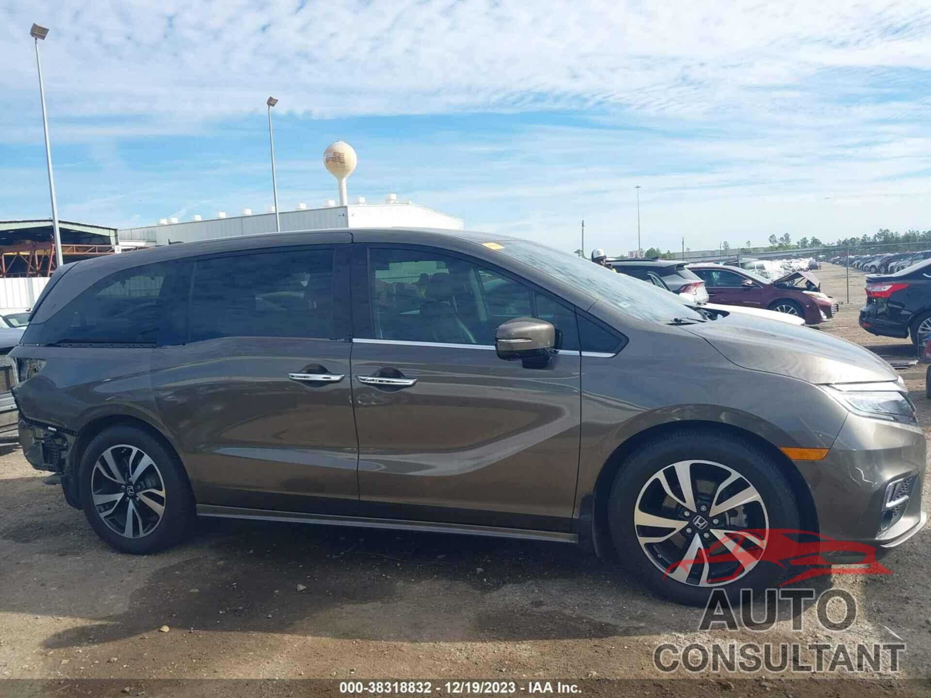 HONDA ODYSSEY 2018 - 5FNRL6H99JB079501