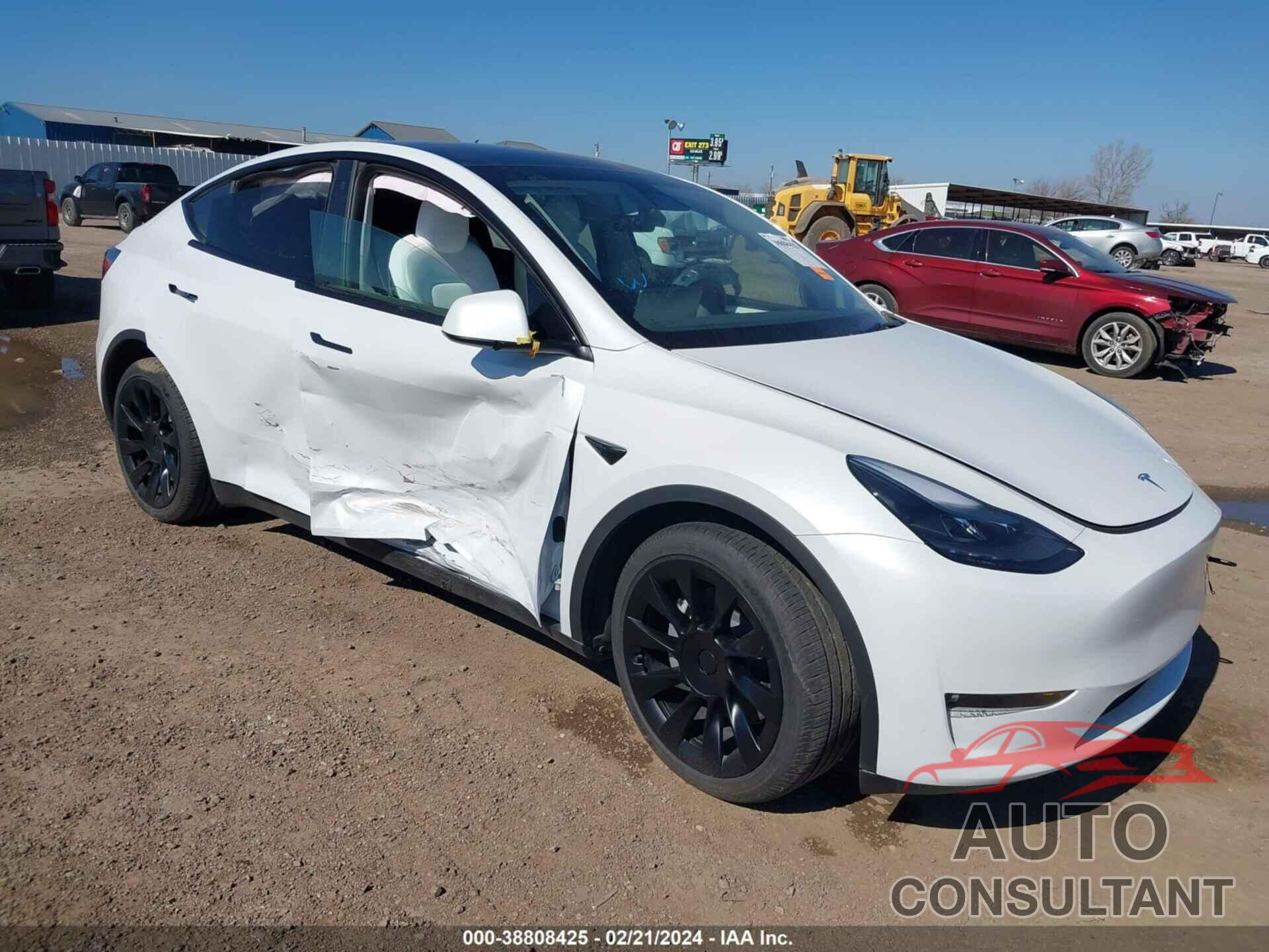 TESLA MODEL Y 2023 - 7SAYGAEE9PF642160