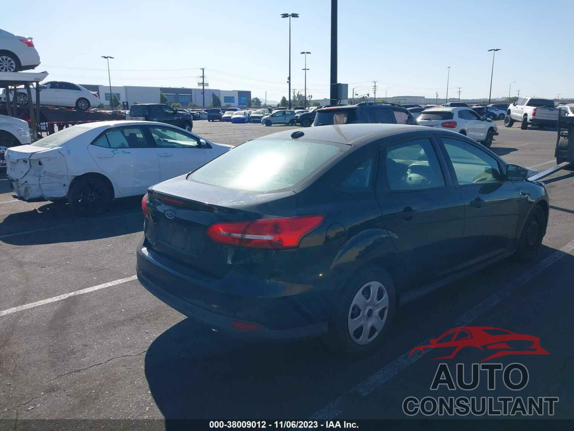 FORD FOCUS 2018 - 1FADP3E22JL211666