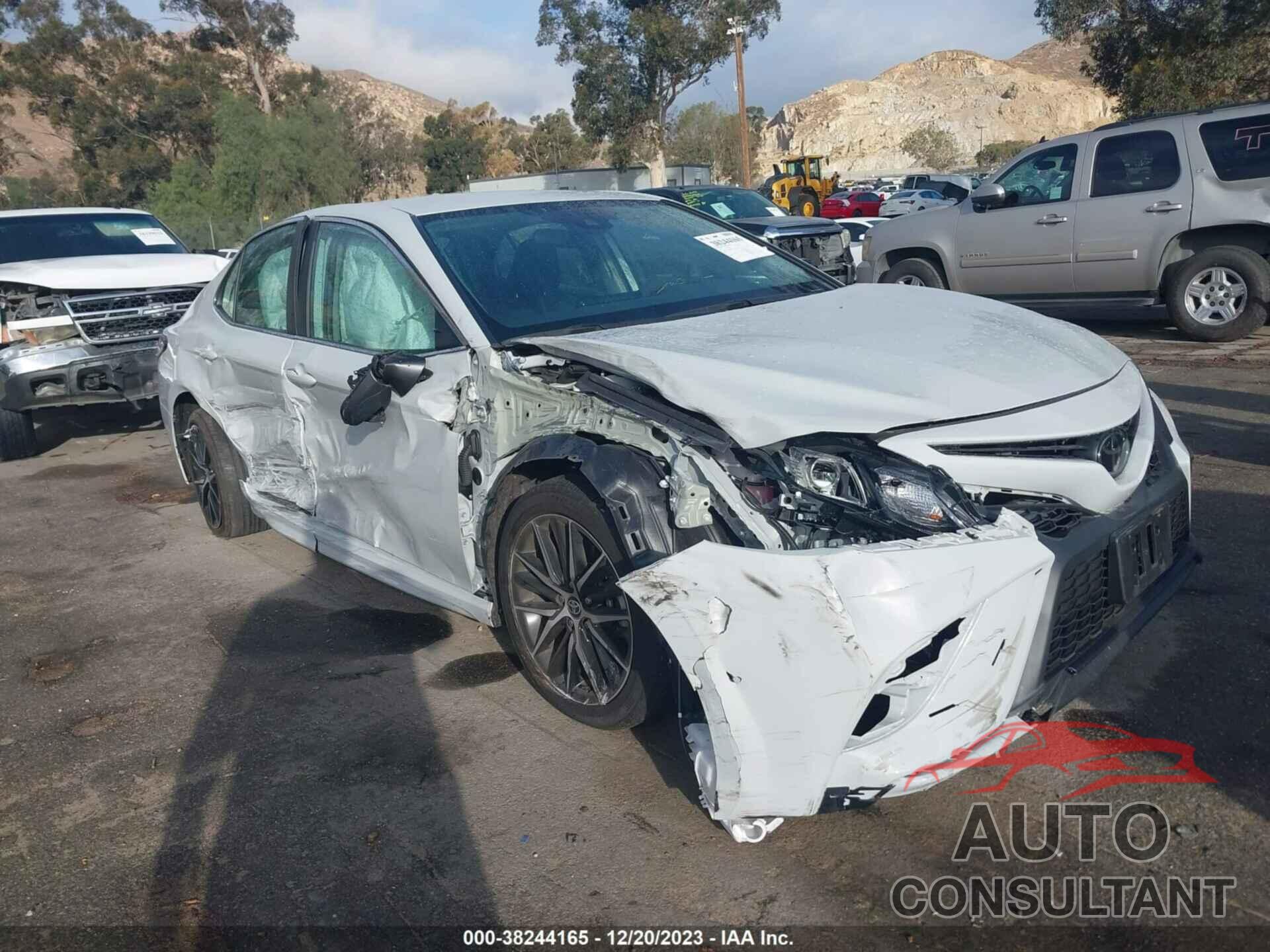 TOYOTA CAMRY 2022 - 4T1G11AK7NU065635