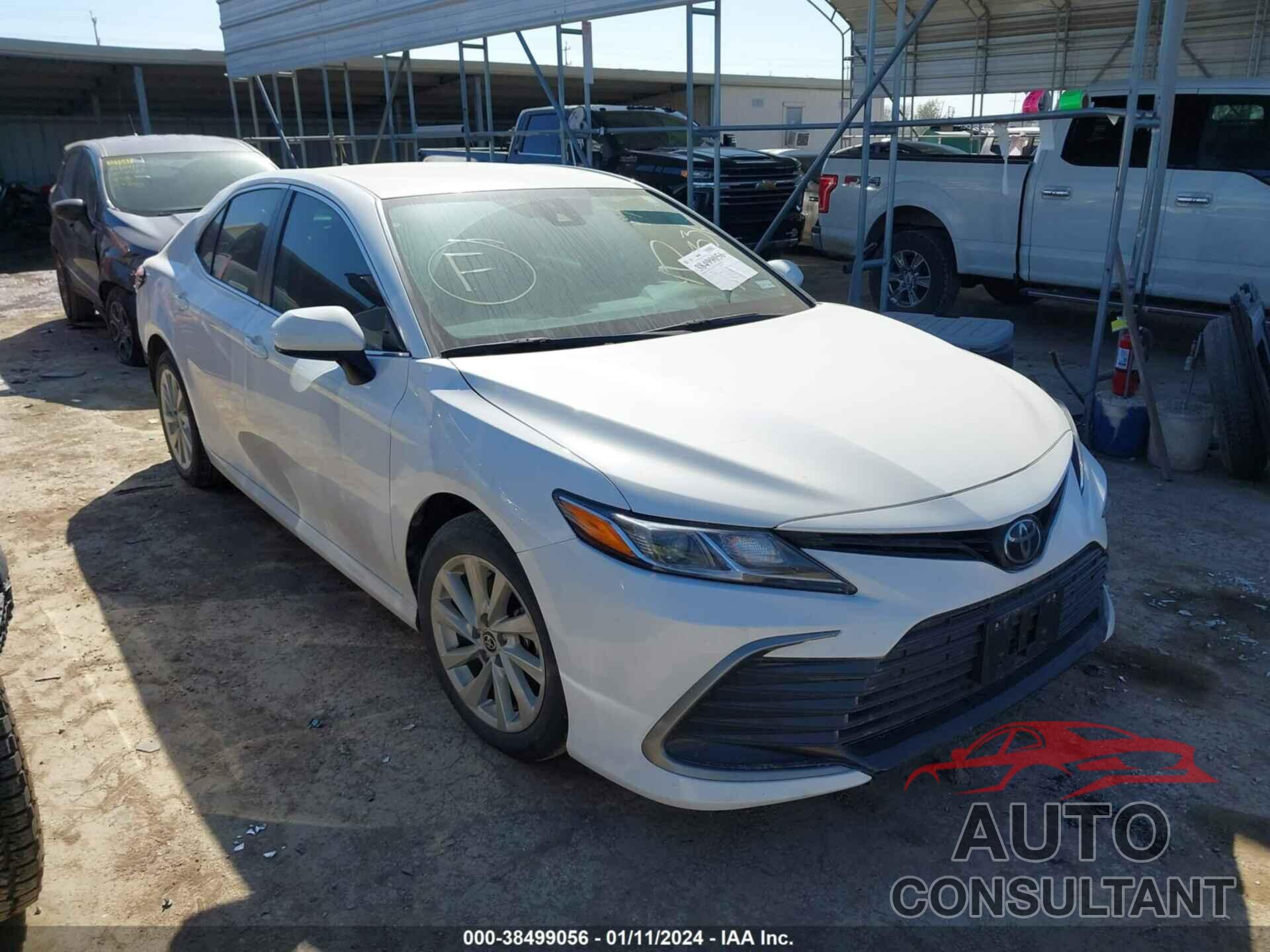 TOYOTA CAMRY 2022 - 4T1C11AK5NU687567