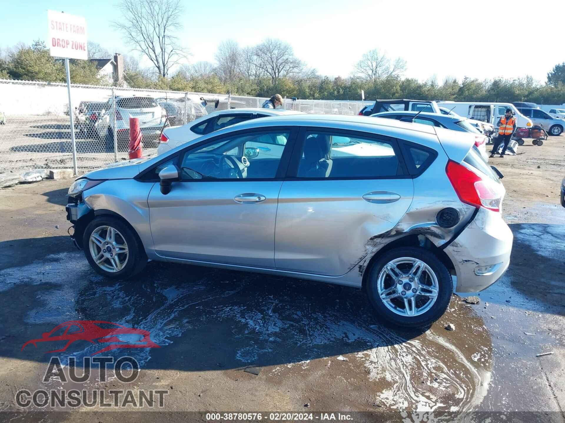 FORD FIESTA 2017 - 3FADP4EJ8HM147266