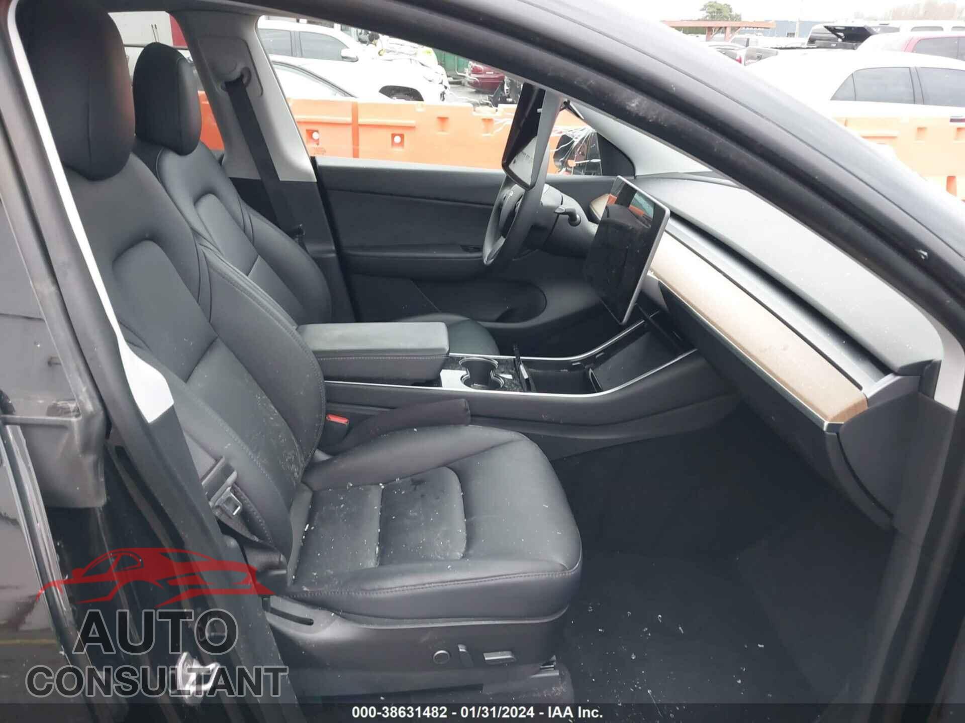 TESLA MODEL Y 2021 - 5YJYGDEEXMF078206