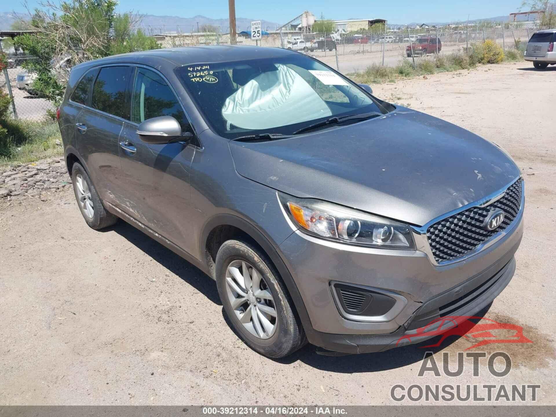 KIA SORENTO 2017 - 5XYPG4A37HG204567