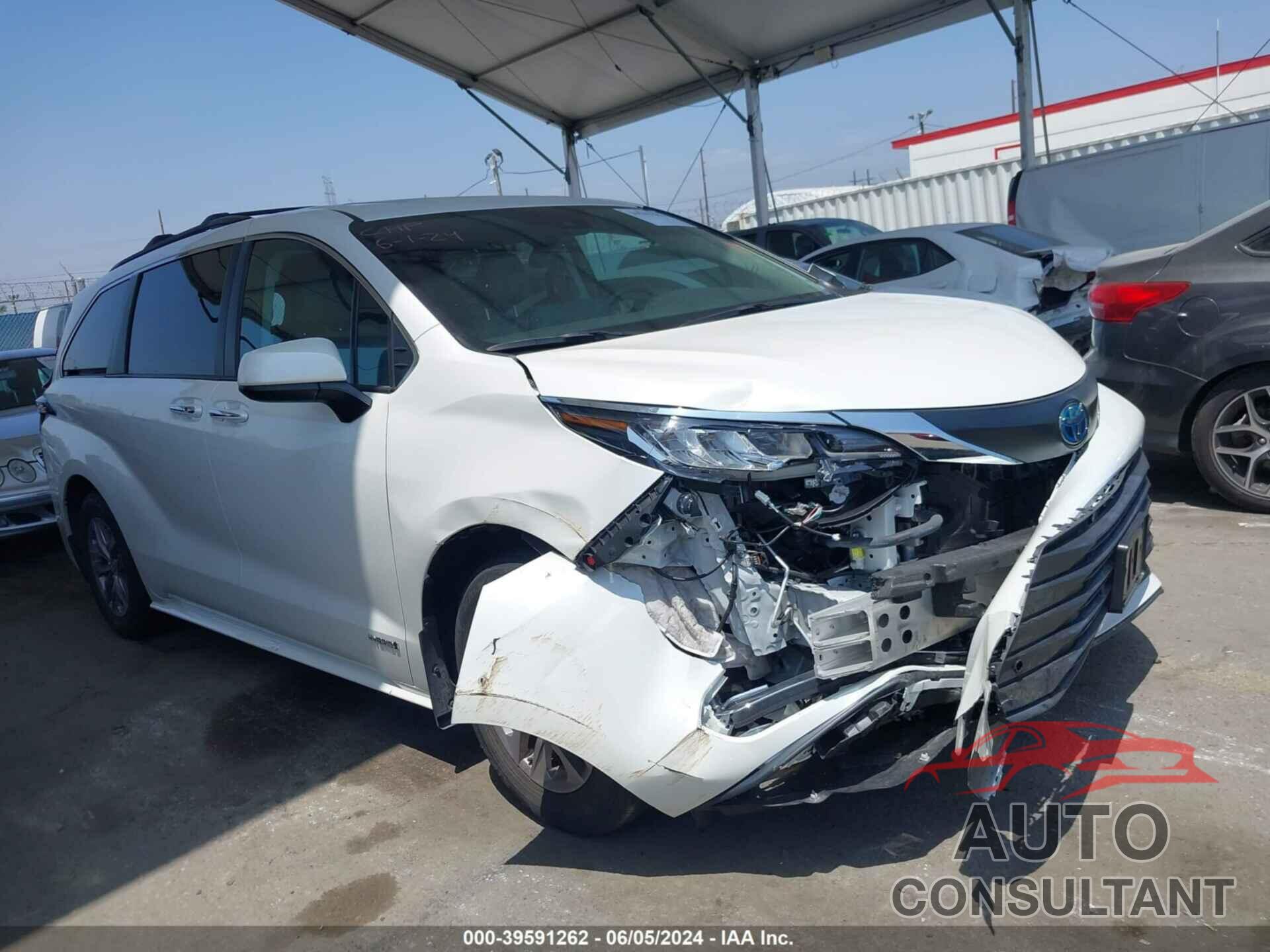 TOYOTA SIENNA 2021 - 5TDYSKFC4MS019227