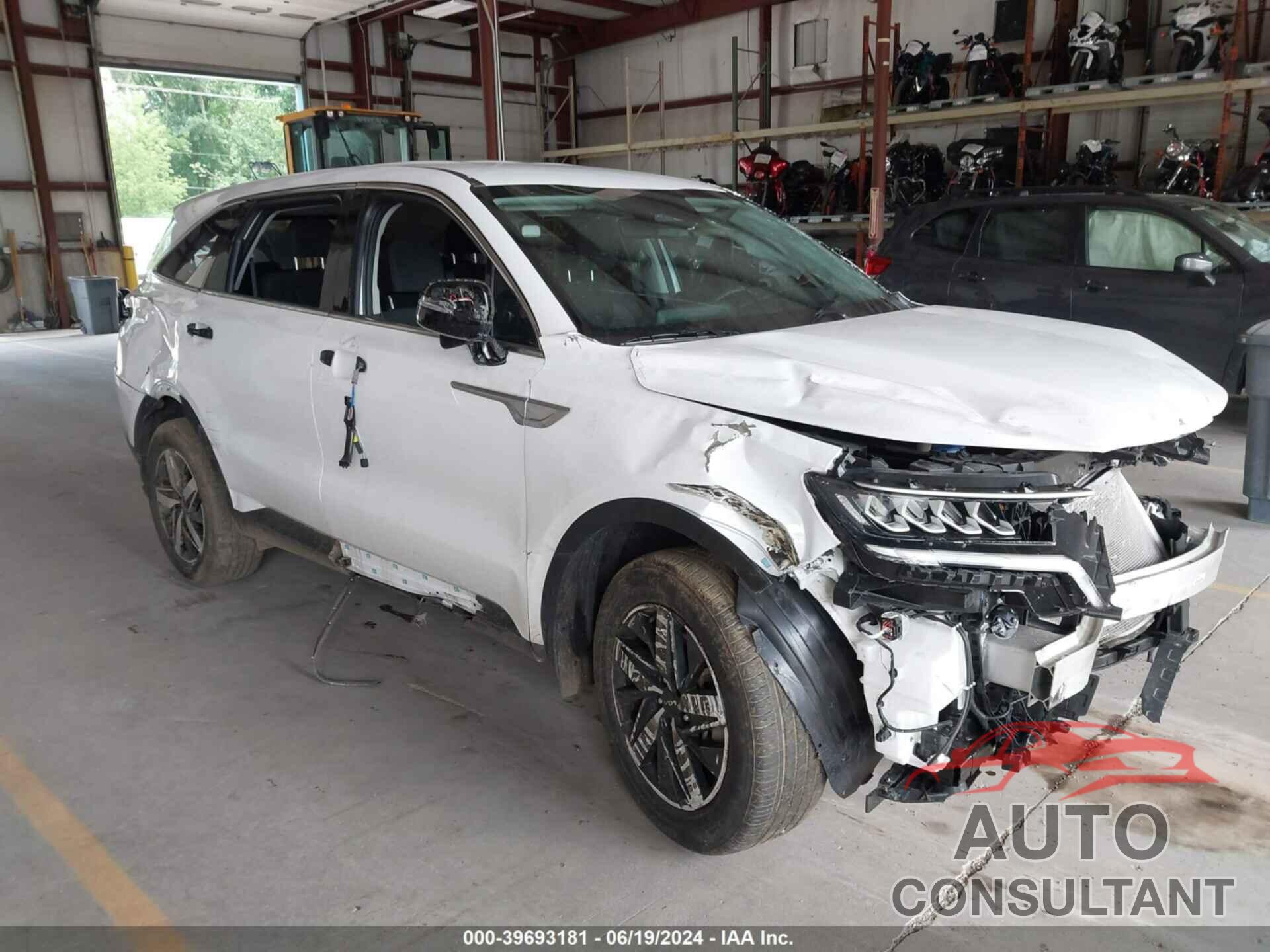 KIA SORENTO 2023 - 5XYRGDLC7PG167105
