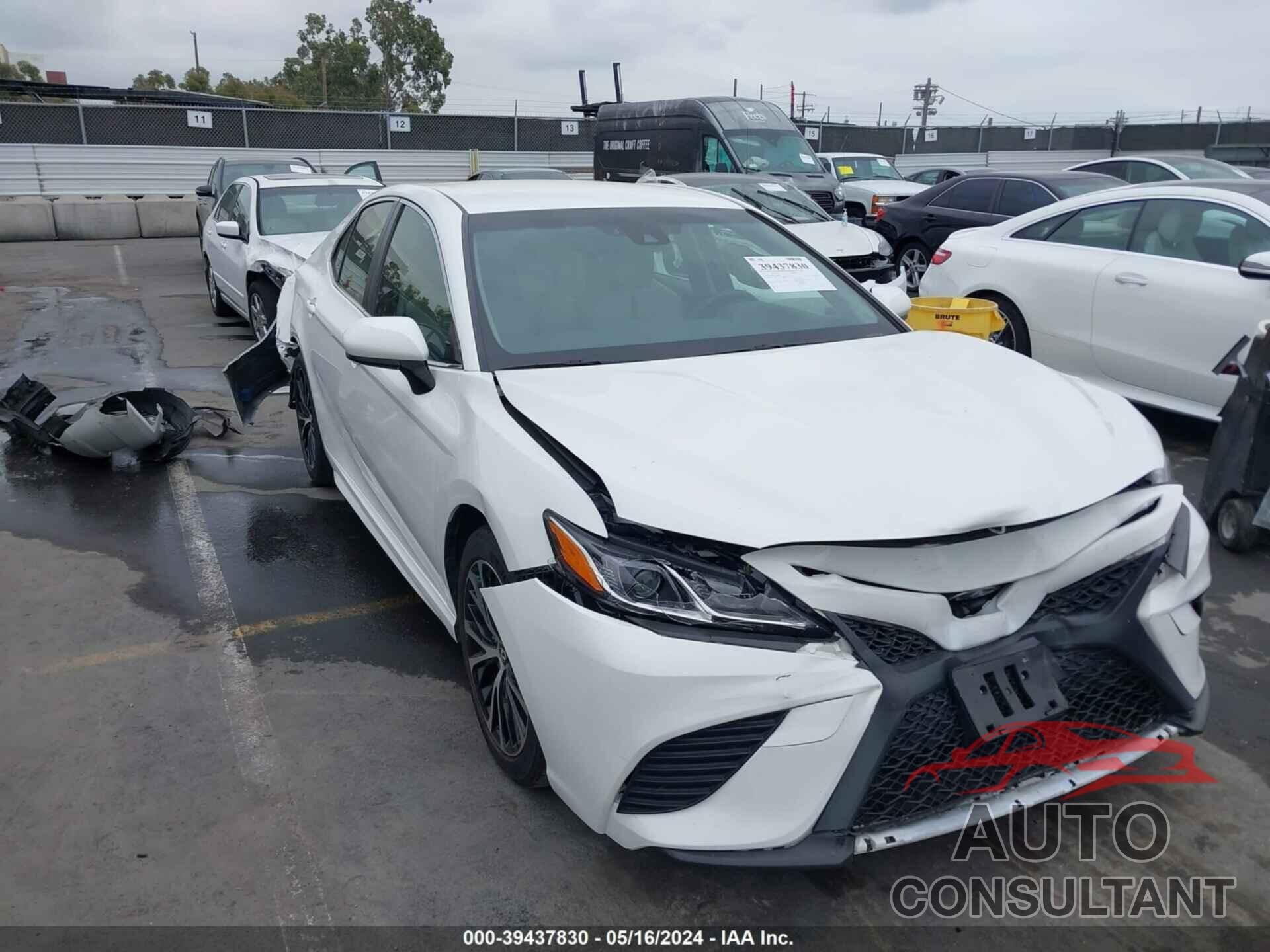 TOYOTA CAMRY 2018 - JTNB11HK1J3024594