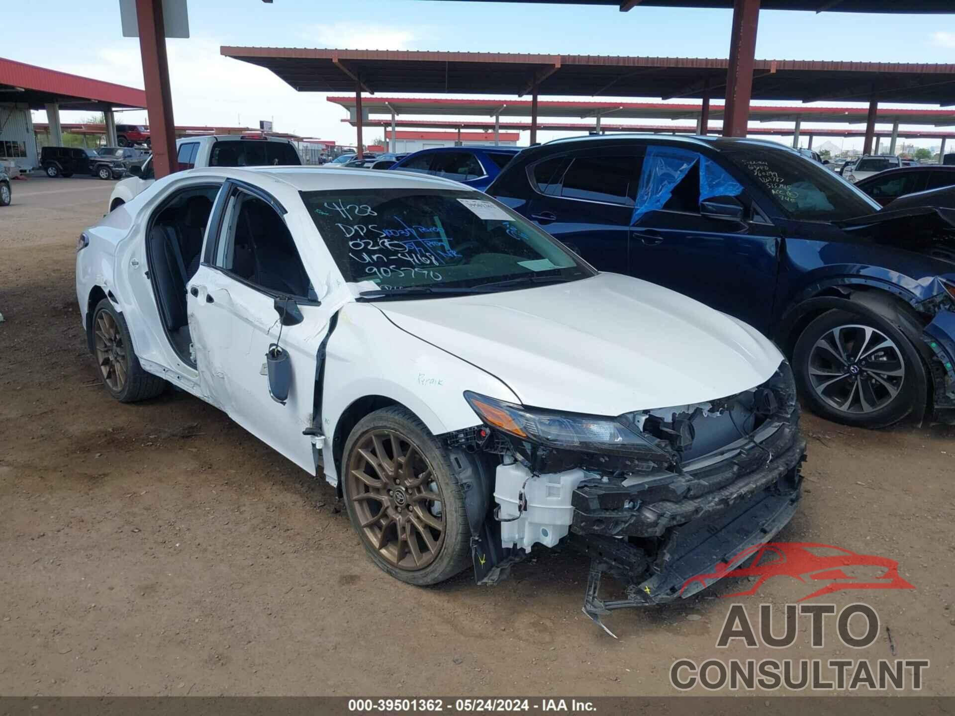 TOYOTA CAMRY 2023 - 4T1G11BK7PU084168