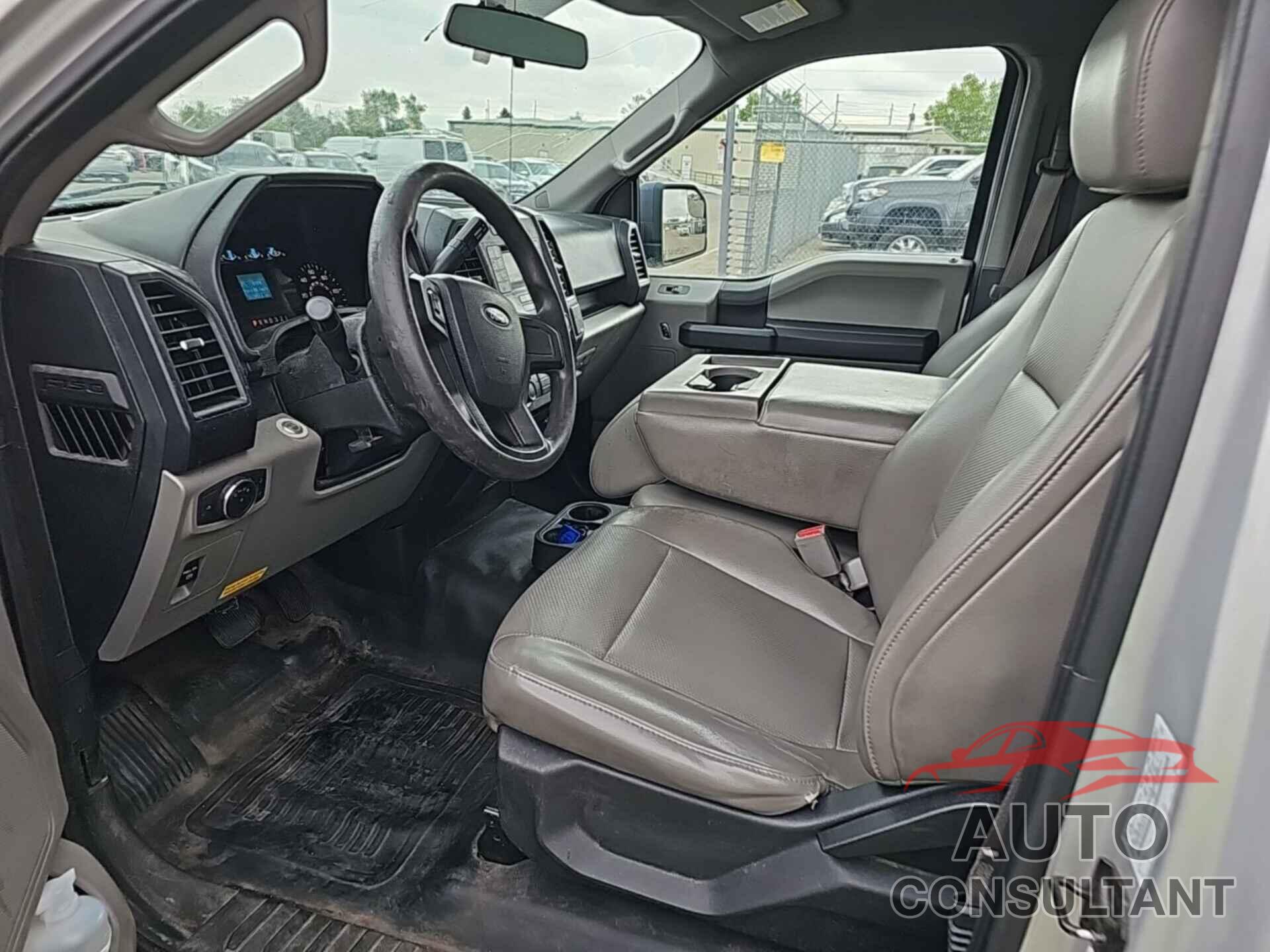 FORD F-150 2017 - 1FTMF1E87HKD13163