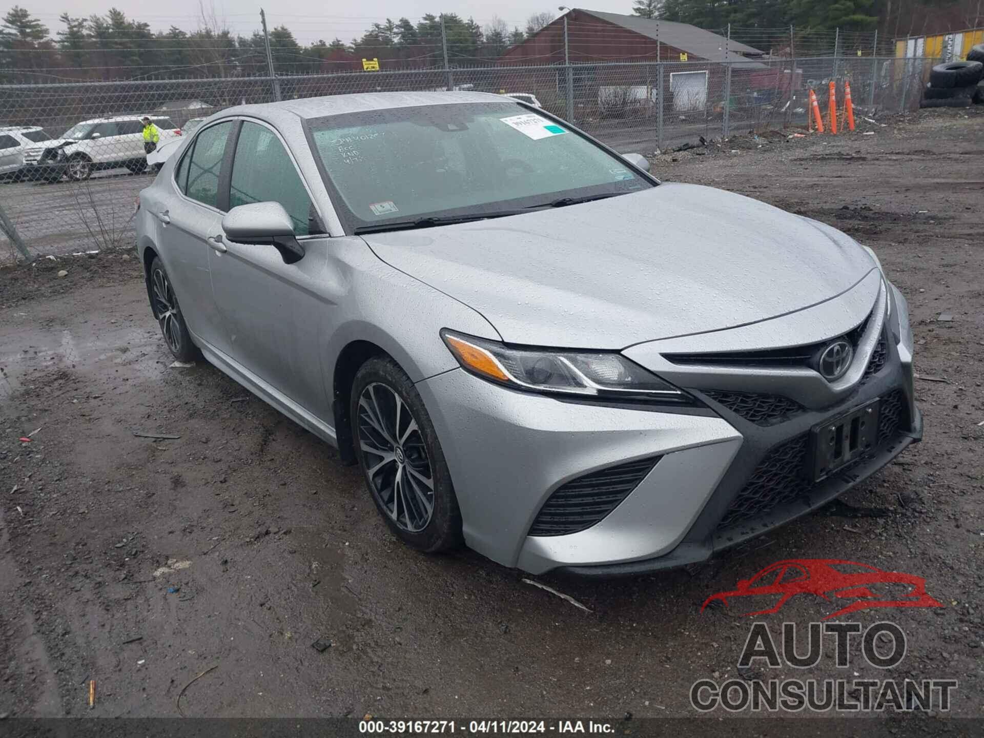 TOYOTA CAMRY 2018 - 4T1B11HK7JU536578