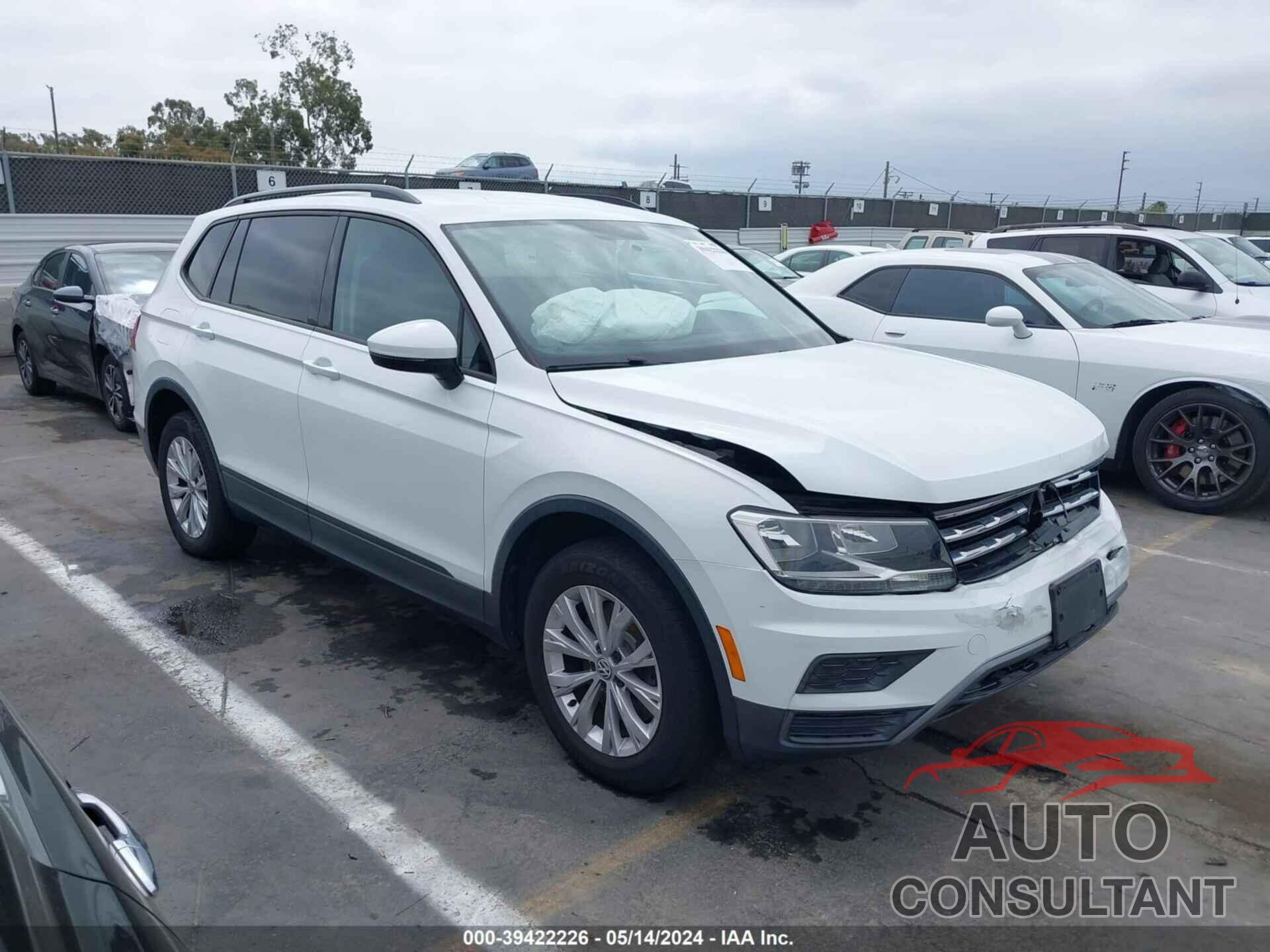 VOLKSWAGEN TIGUAN 2018 - 3VV1B7AX7JM064121