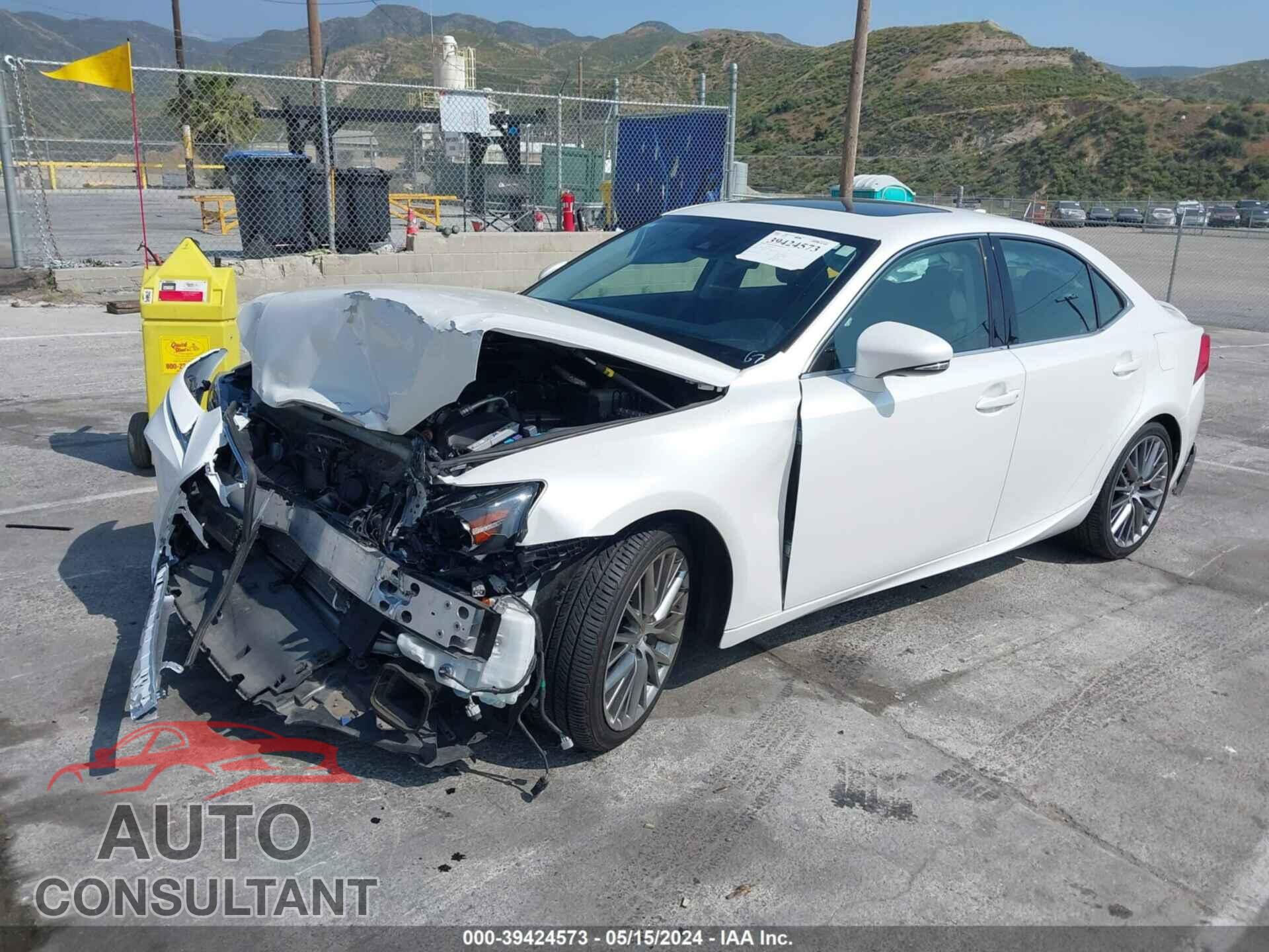 LEXUS IS 300 2018 - JTHBA1D29J5070753