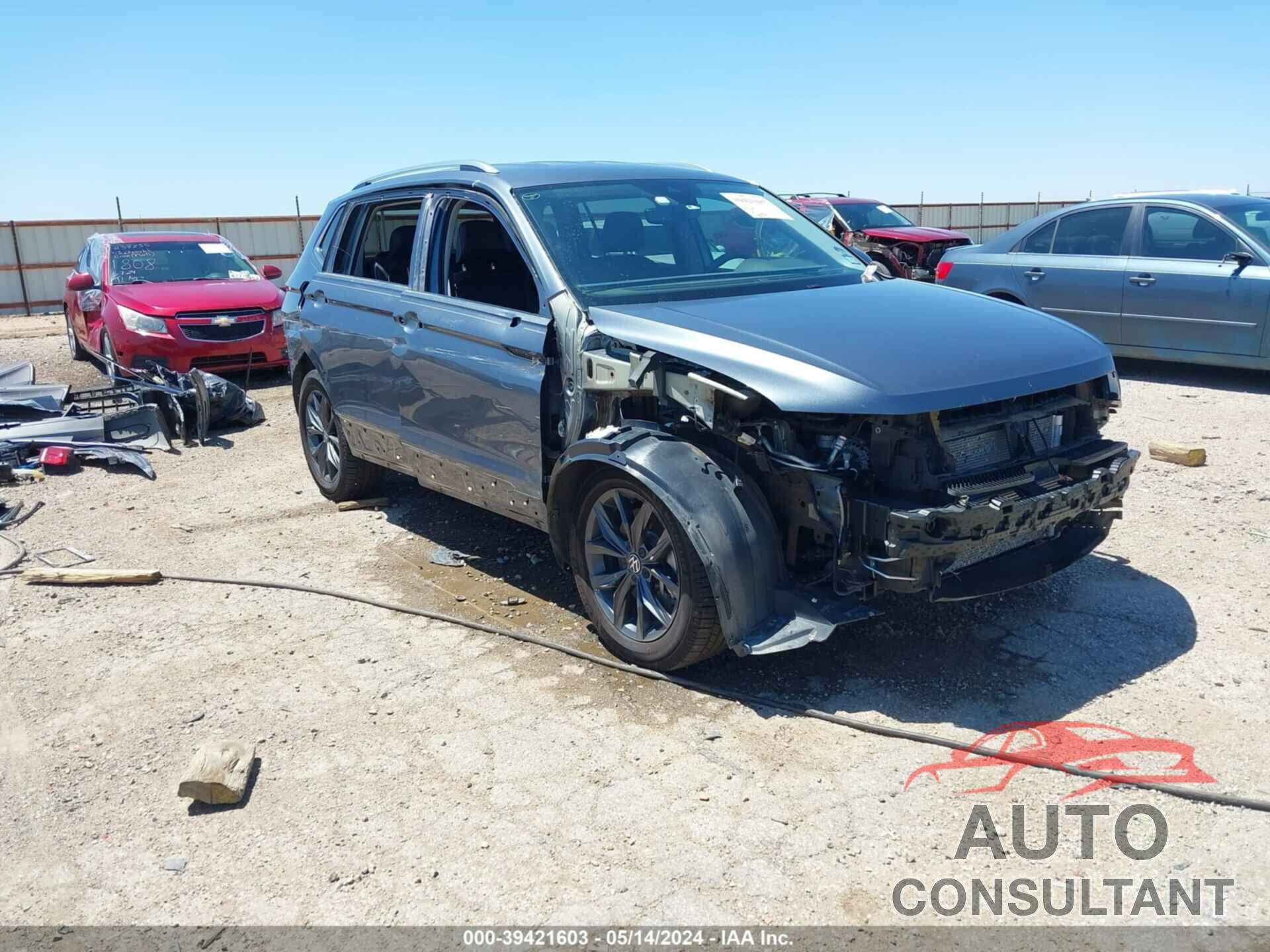 VOLKSWAGEN TIGUAN 2022 - 3VV3B7AX6NM011439