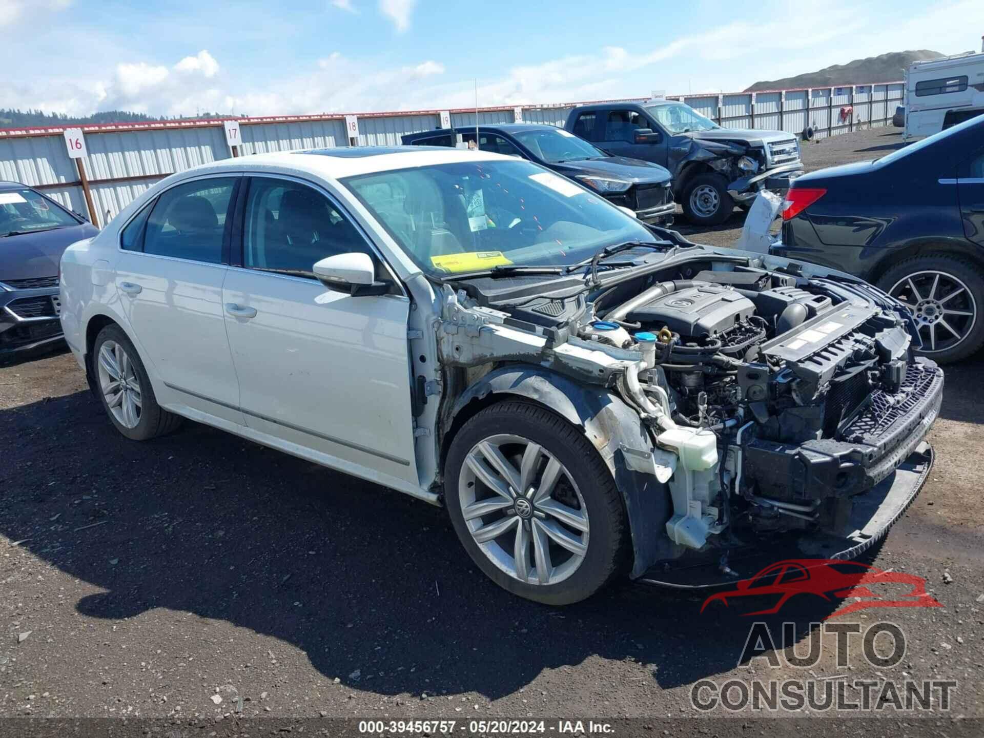 VOLKSWAGEN PASSAT 2017 - 1VWGT7A34HC051550