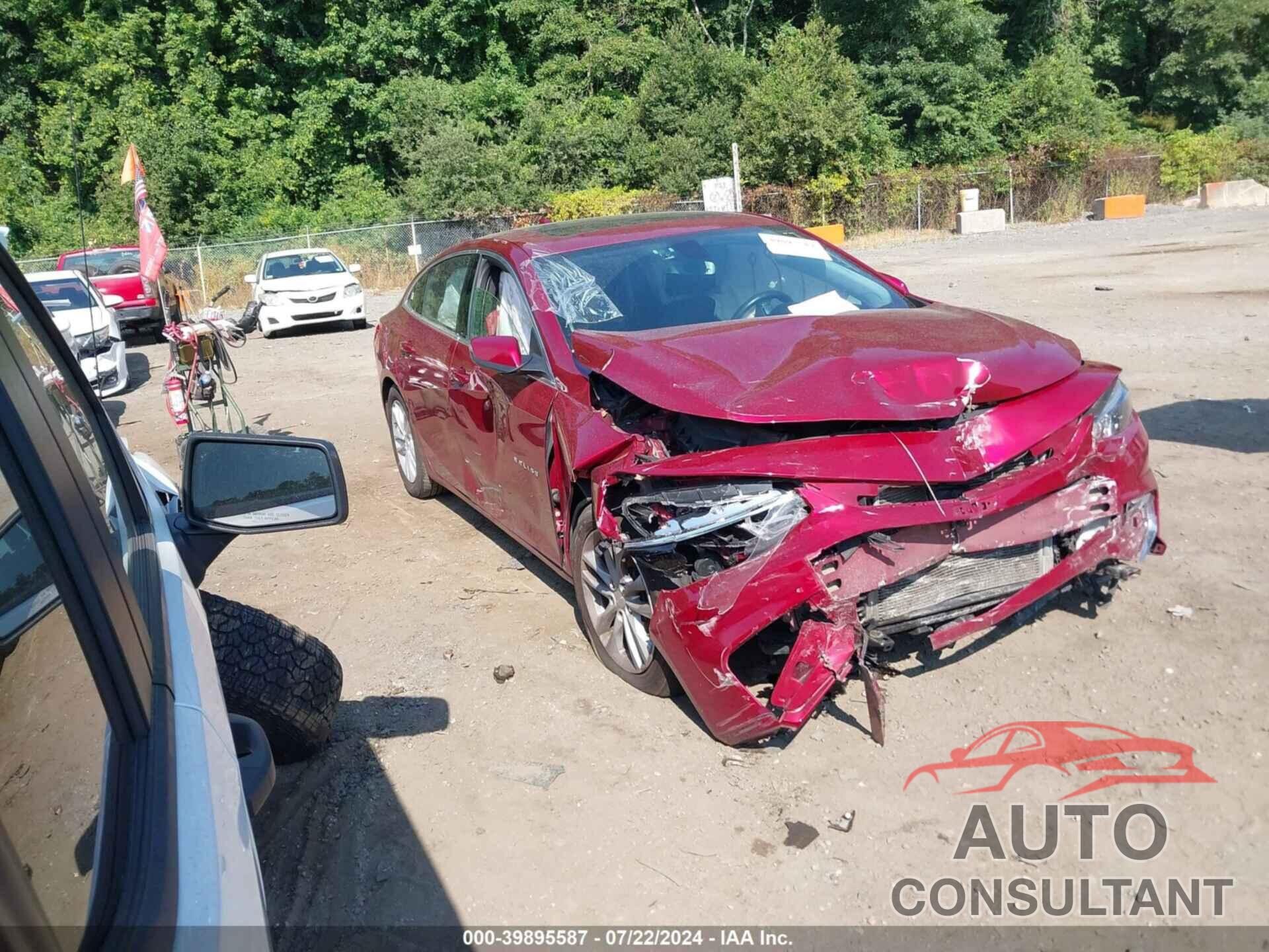 CHEVROLET MALIBU 2018 - 1G1ZD5ST8JF180335