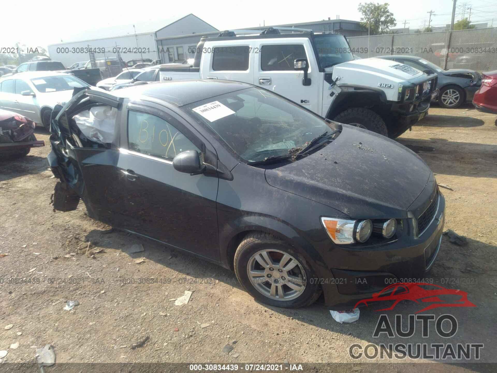 CHEVROLET SONIC 2016 - 1G1JC5SH5G4185332