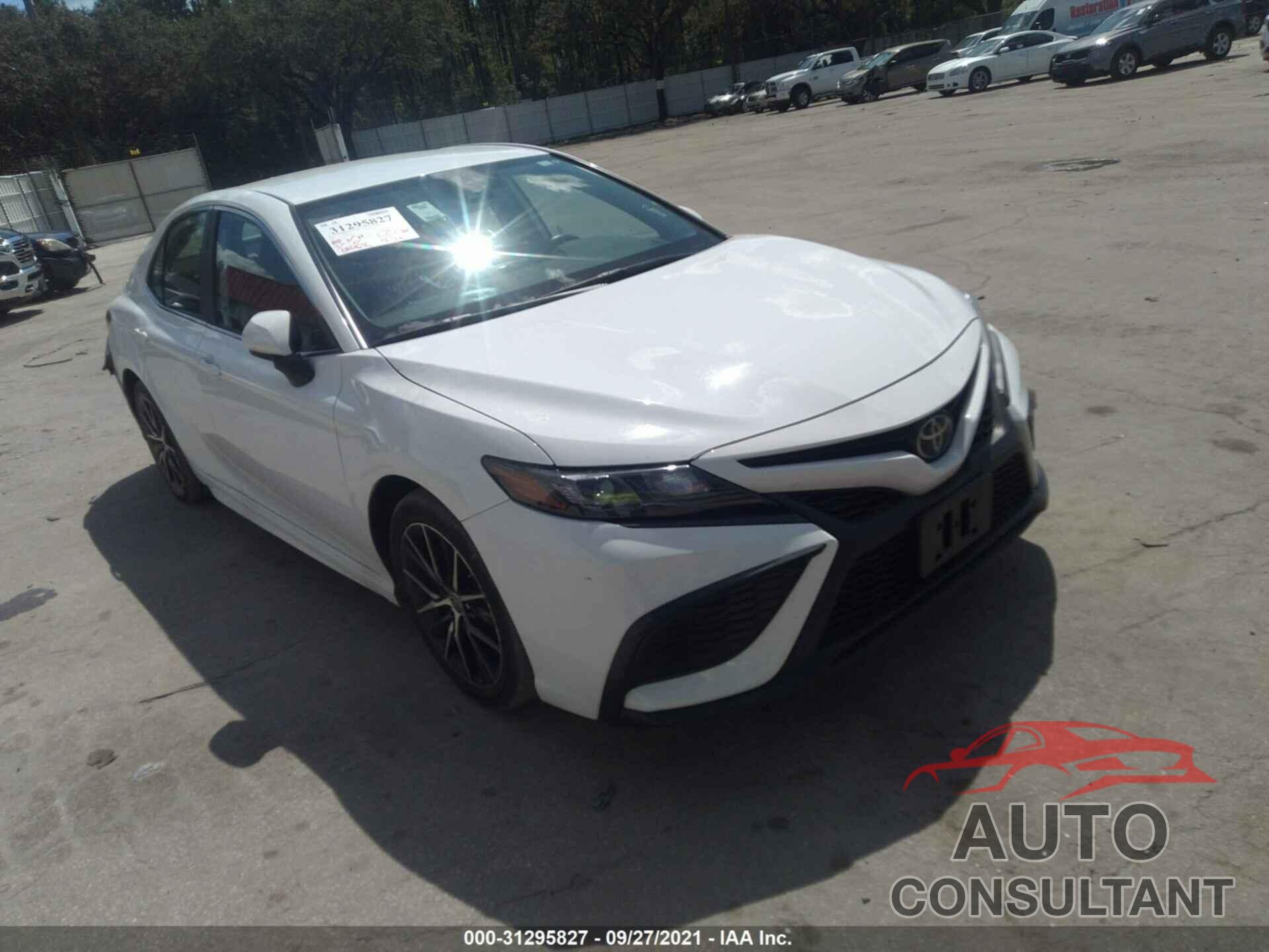 TOYOTA CAMRY 2021 - 4T1G11AK7MU562957
