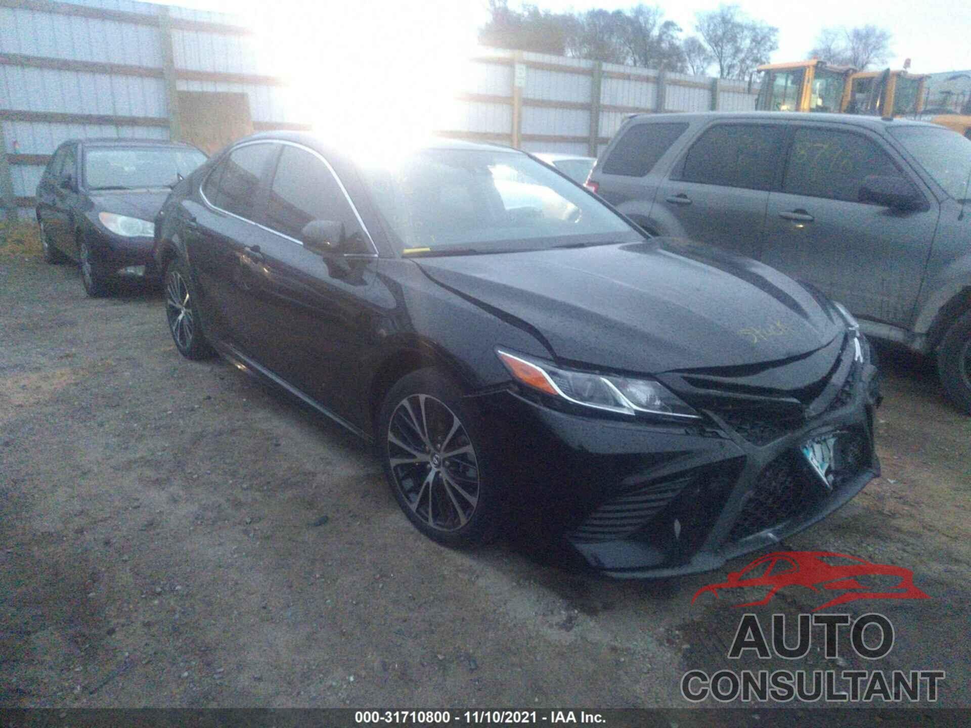 TOYOTA CAMRY 2019 - 4T1B11HK3KU688889