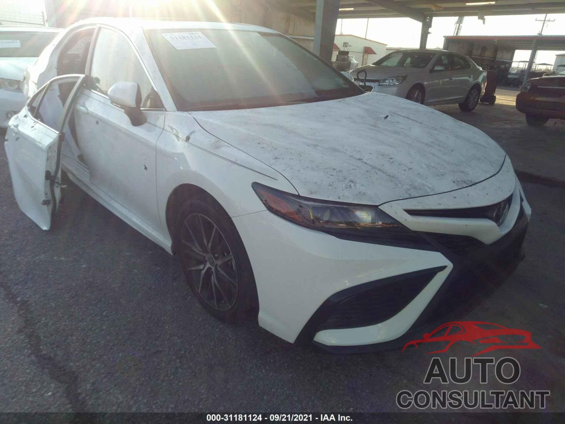 TOYOTA CAMRY 2021 - 4T1G11AK2MU546777