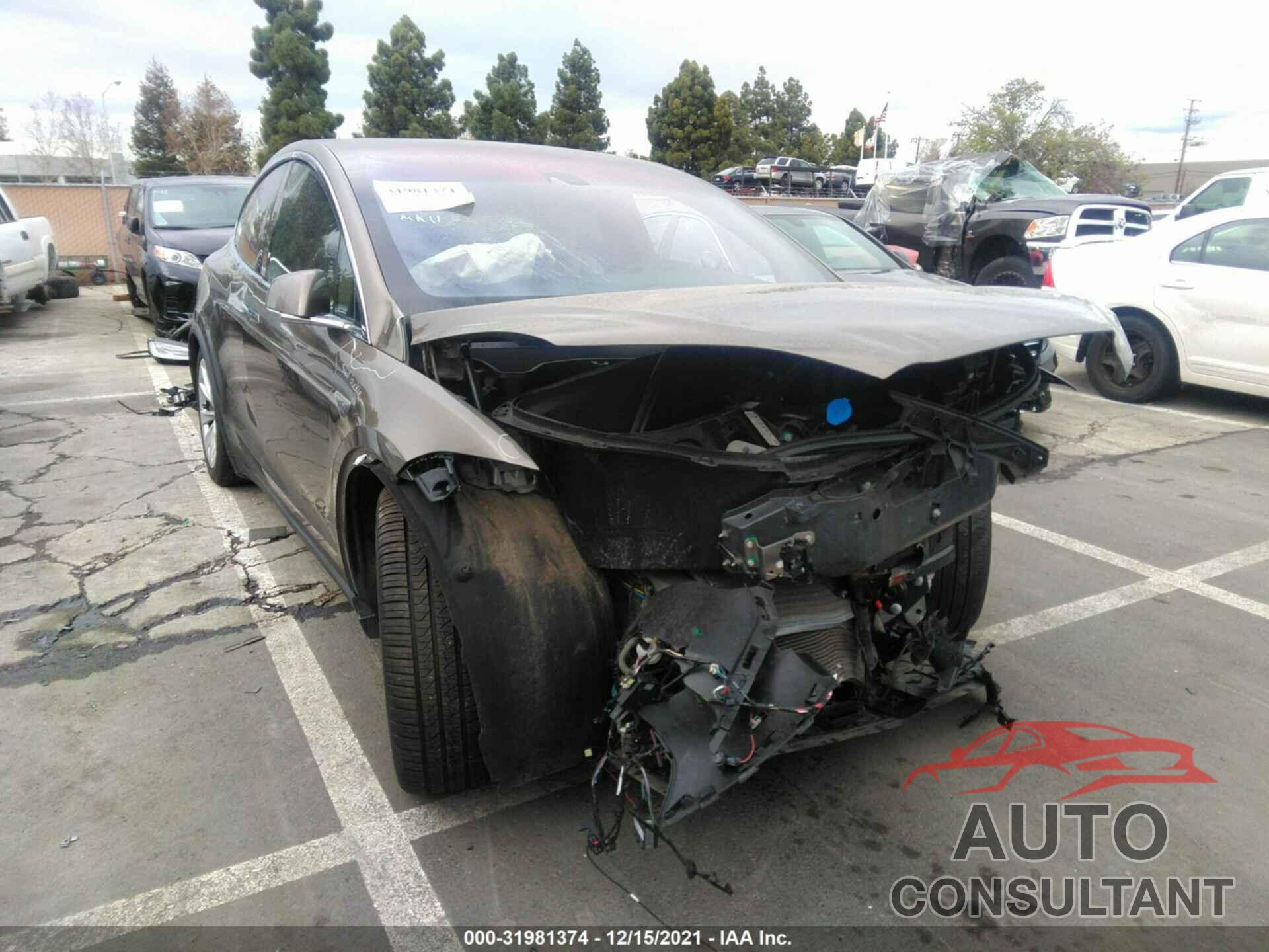 TESLA MODEL X 2016 - 5YJXCAE23GF001581