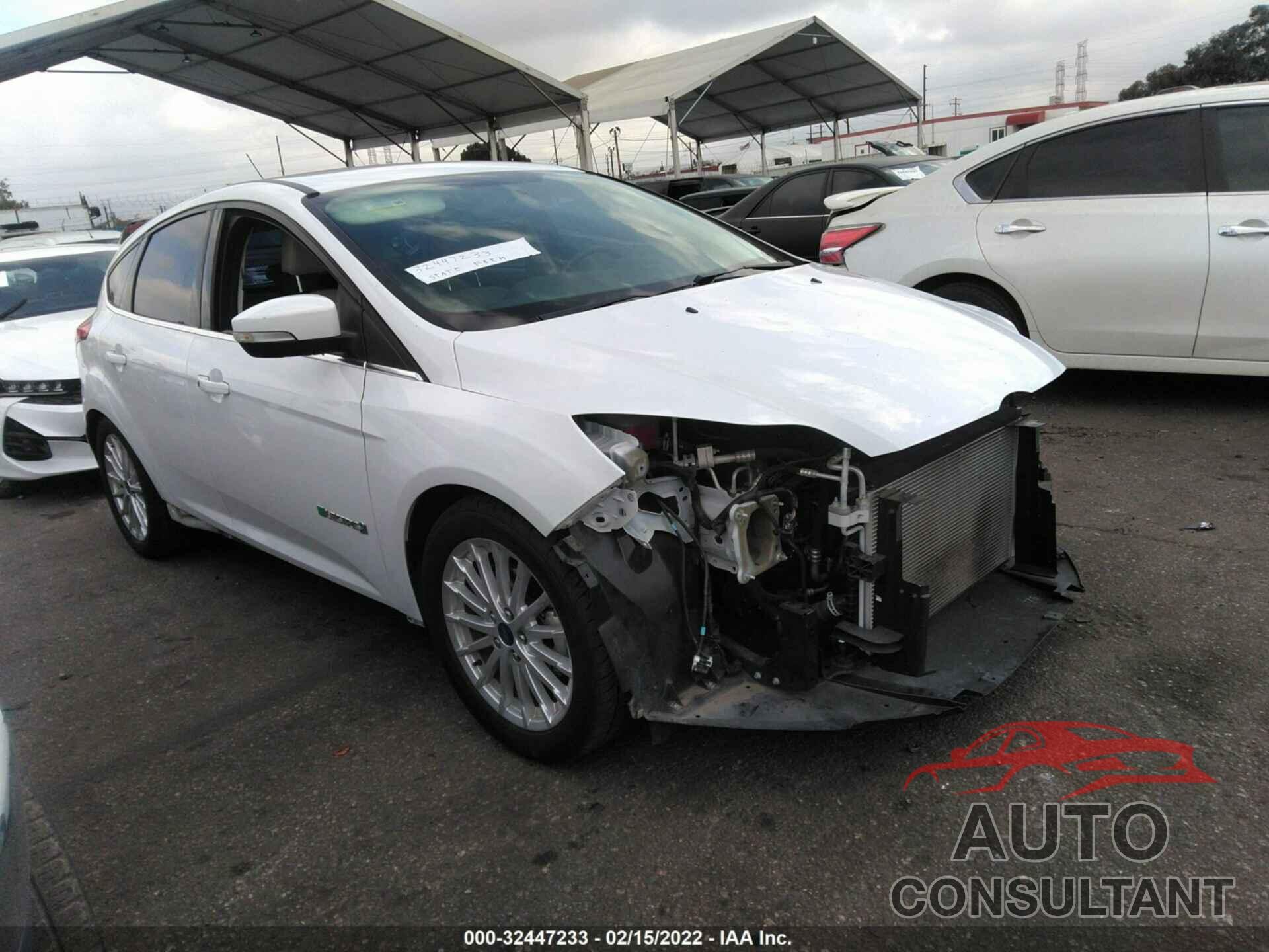 FORD FOCUS 2017 - 1FADP3R42HL314740
