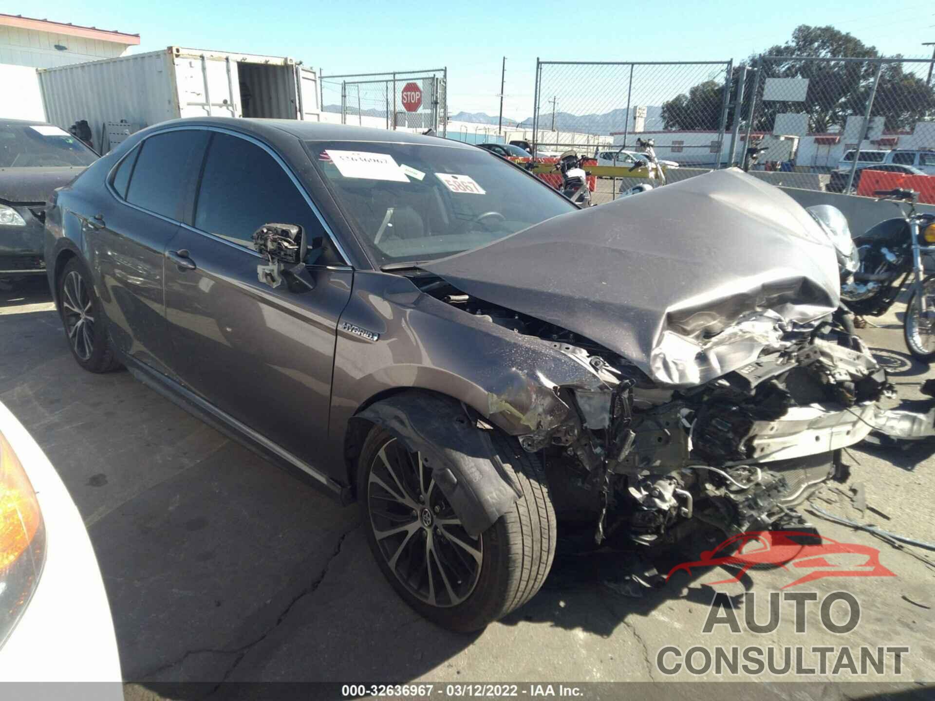 TOYOTA CAMRY 2019 - 4T1B21HK9KU521823