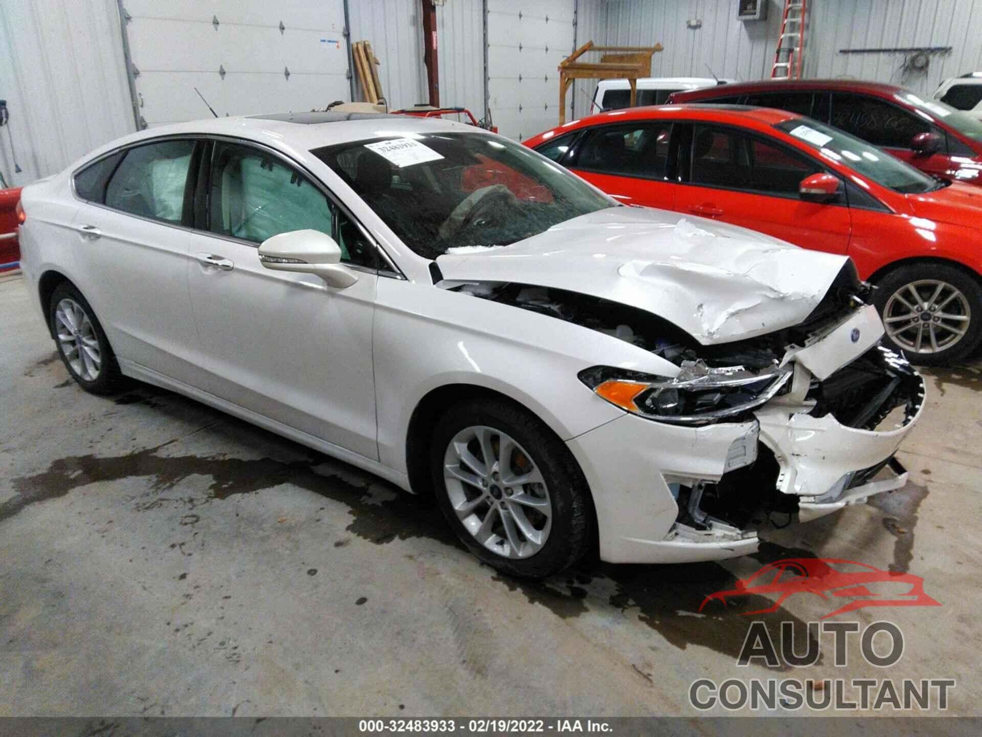 FORD FUSION ENERGI 2019 - 3FA6P0SU3KR258480