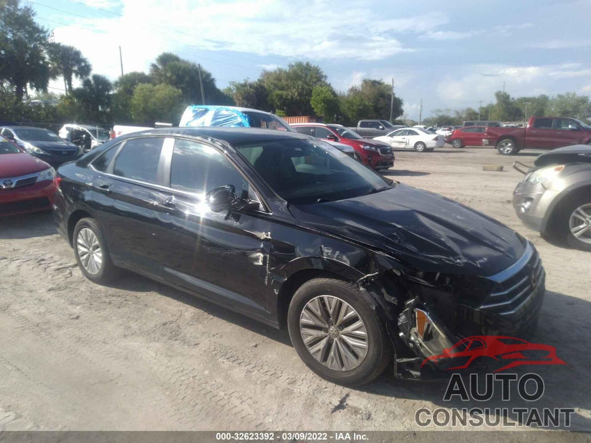 VOLKSWAGEN JETTA 2019 - 3VWC57BU6KM216911