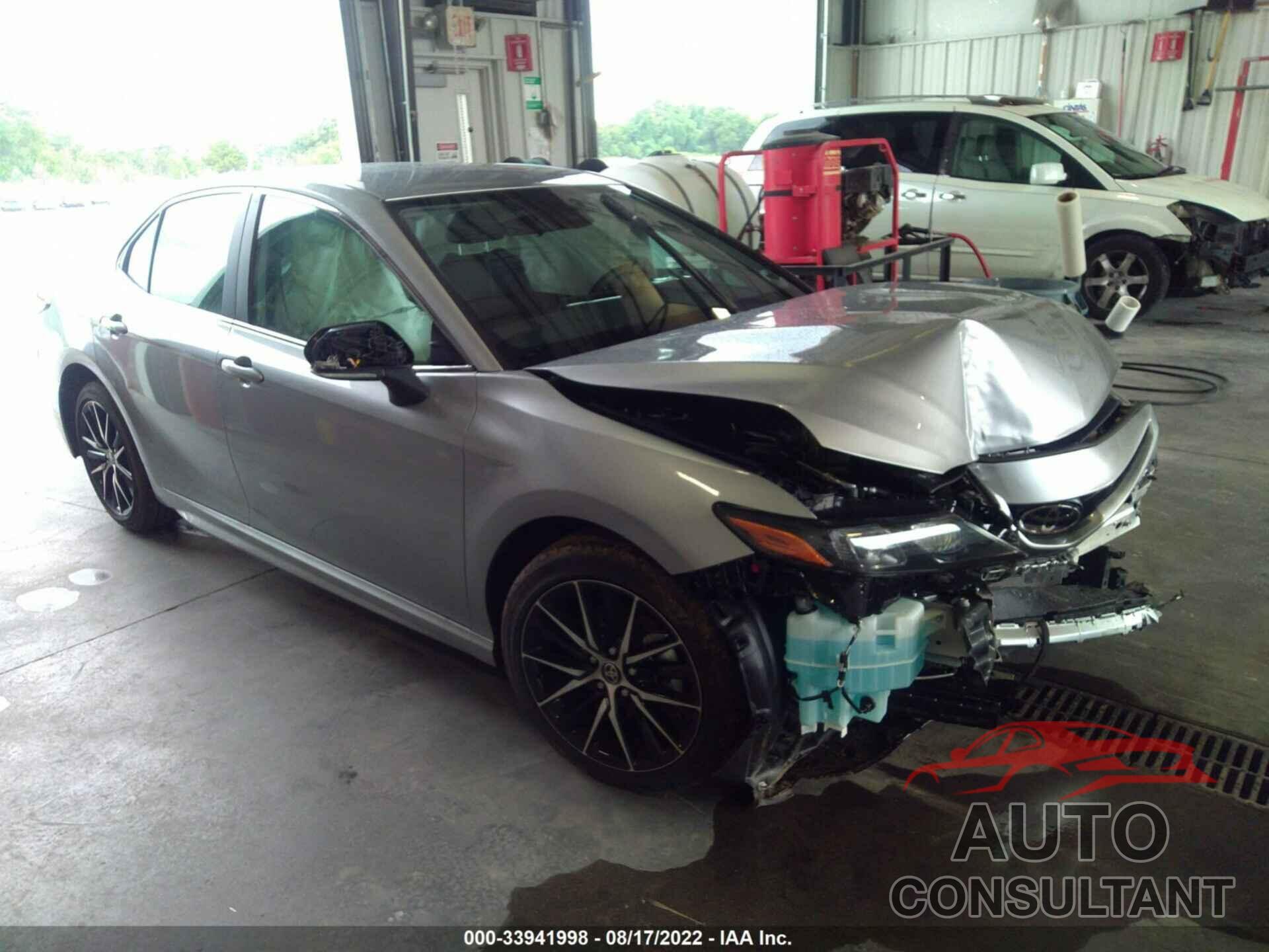 TOYOTA CAMRY 2022 - 4T1G11AK3NU712094
