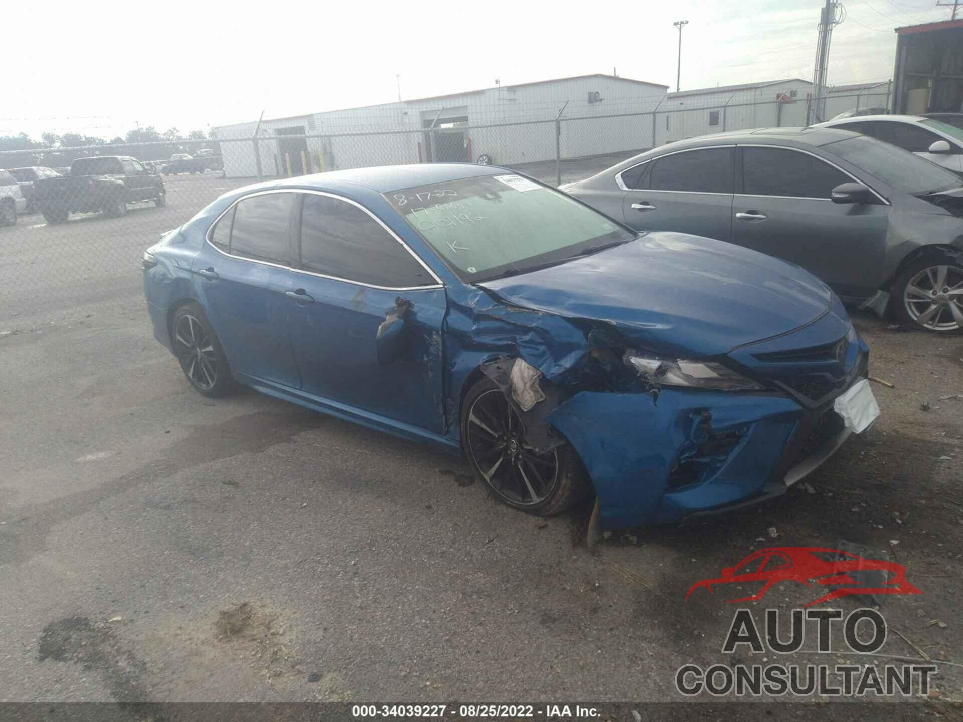 TOYOTA CAMRY 2018 - 4T1B61HK4JU001192
