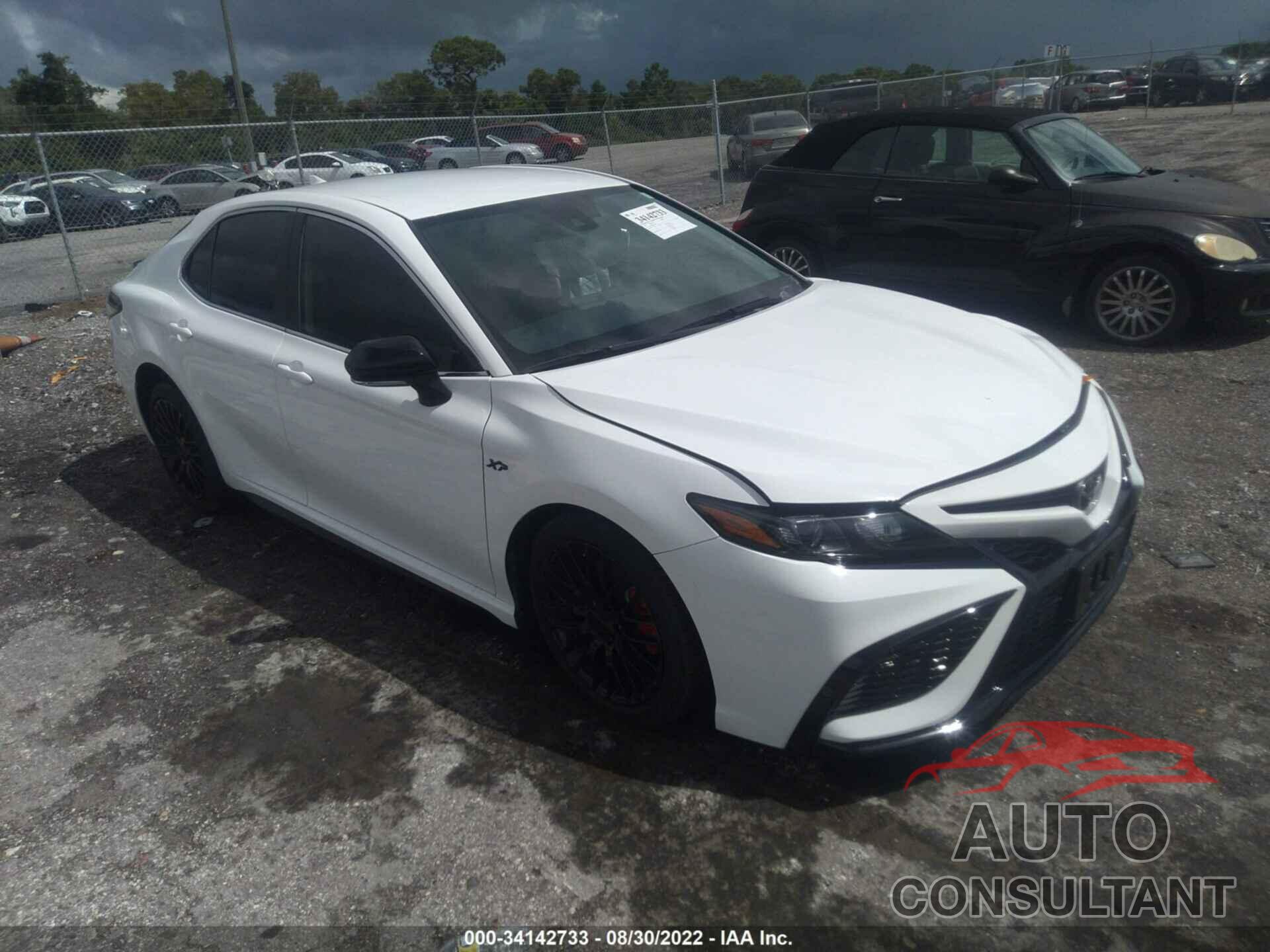 TOYOTA CAMRY 2022 - 4T1G11AK3NU626512