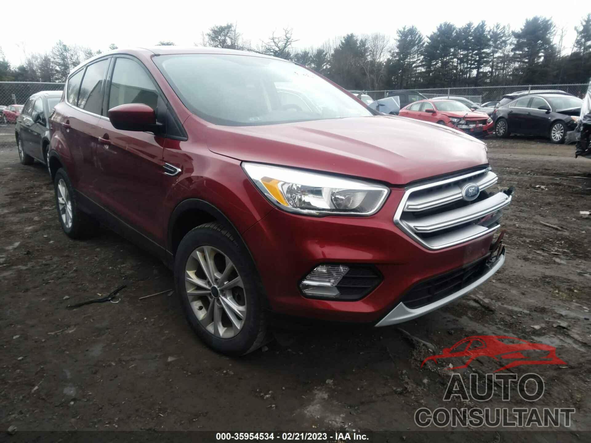 FORD ESCAPE 2017 - 1FMCU9GD8HUB94243